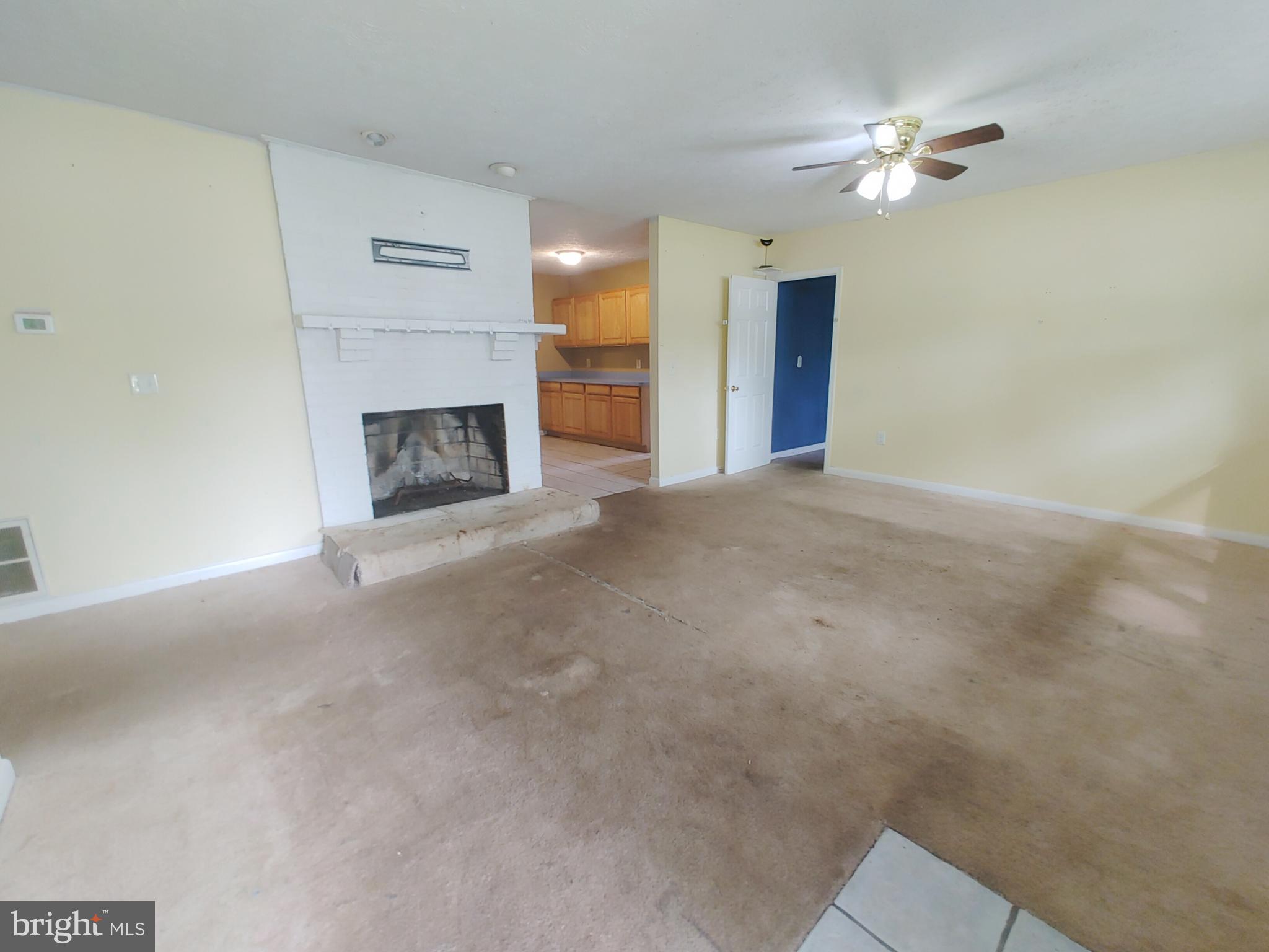 GOLDEN BEACH - Residential