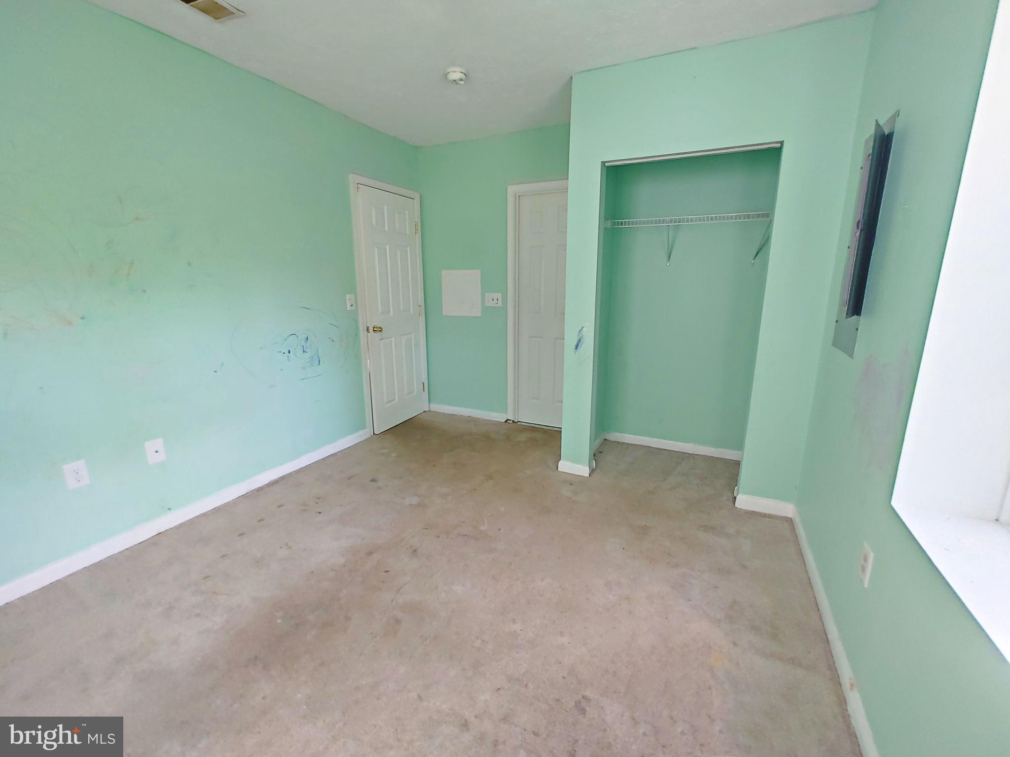 GOLDEN BEACH - Residential