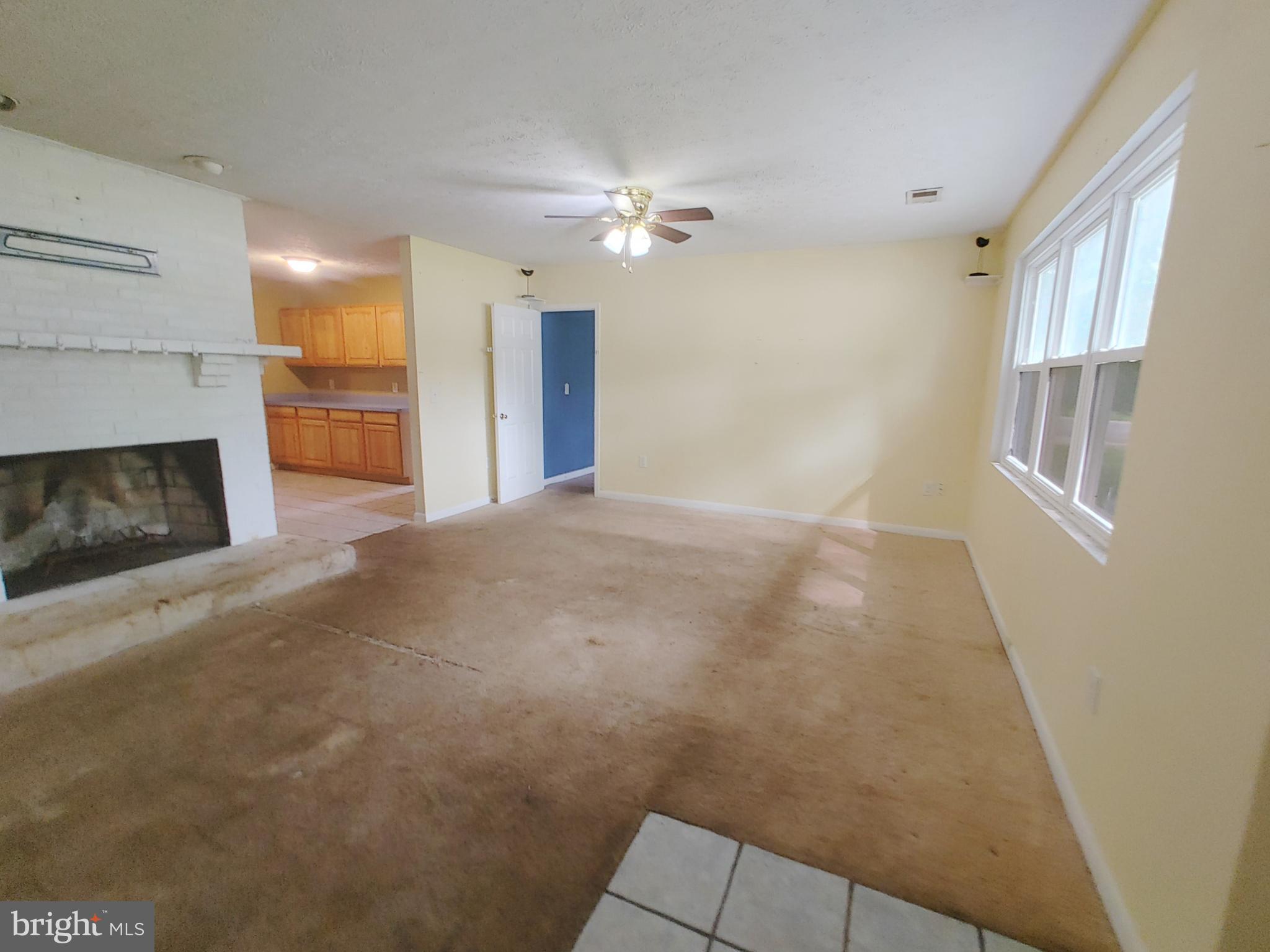 GOLDEN BEACH - Residential