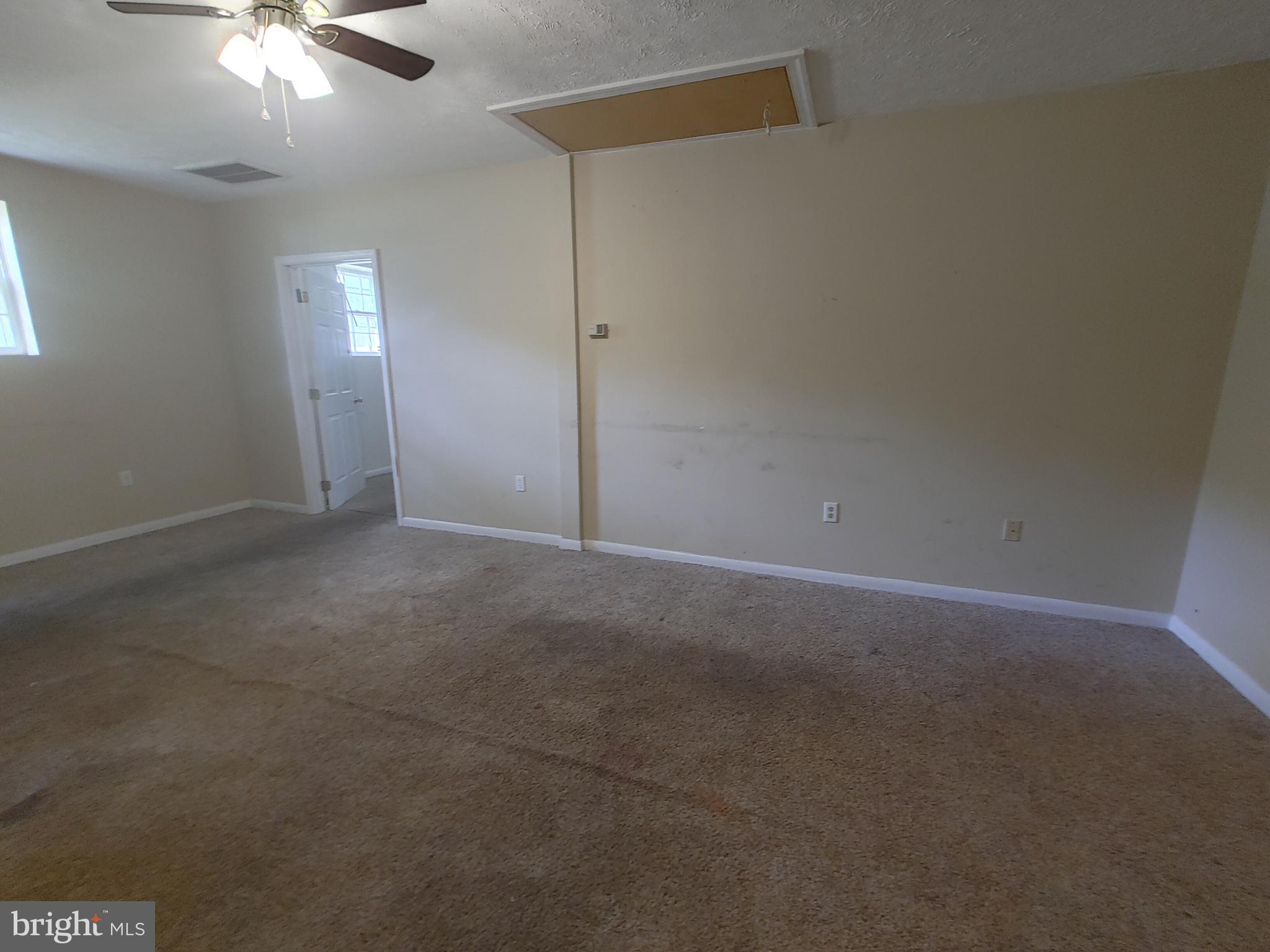 GOLDEN BEACH - Residential