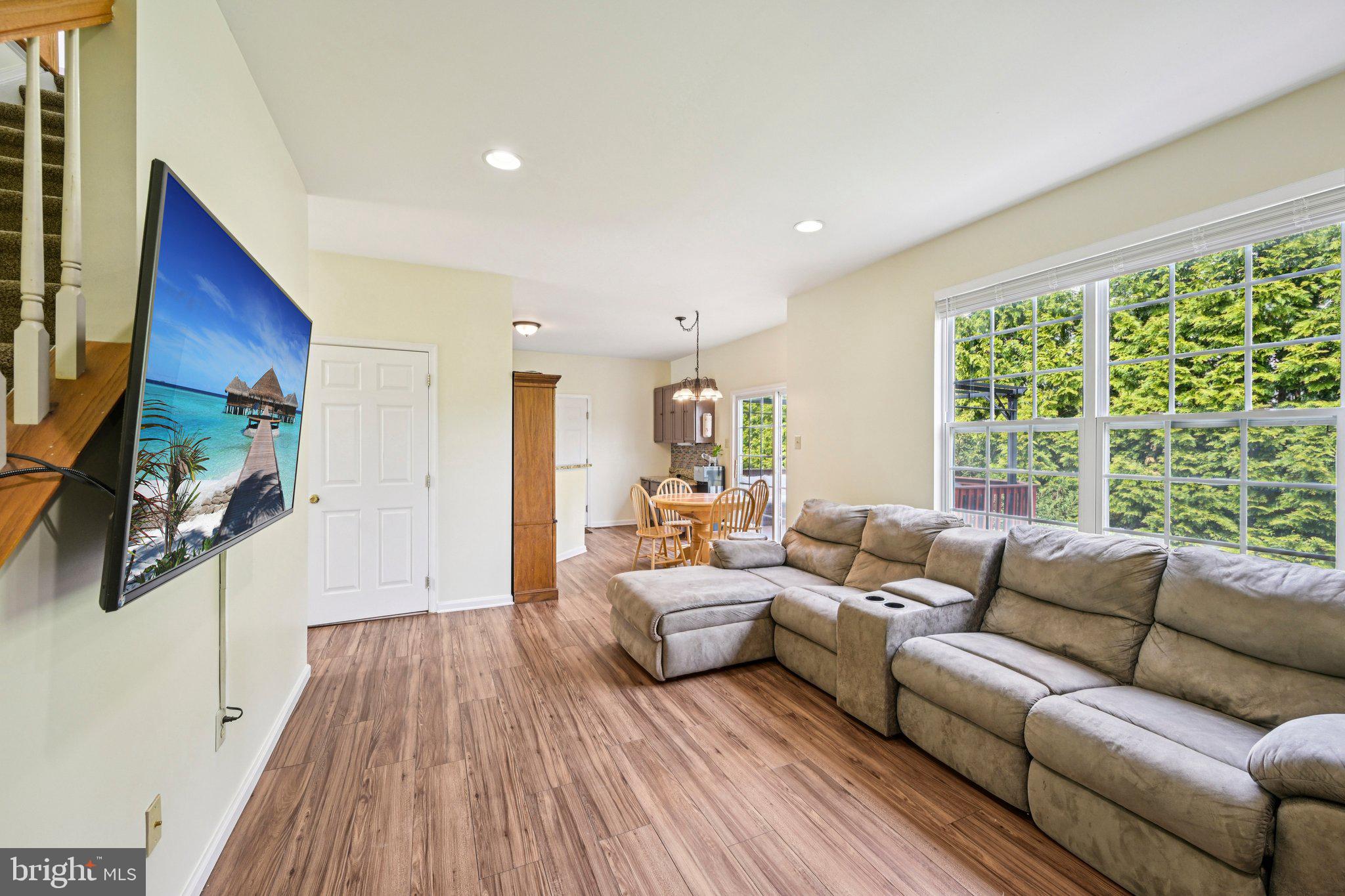 MEADOWBROOK - Residential