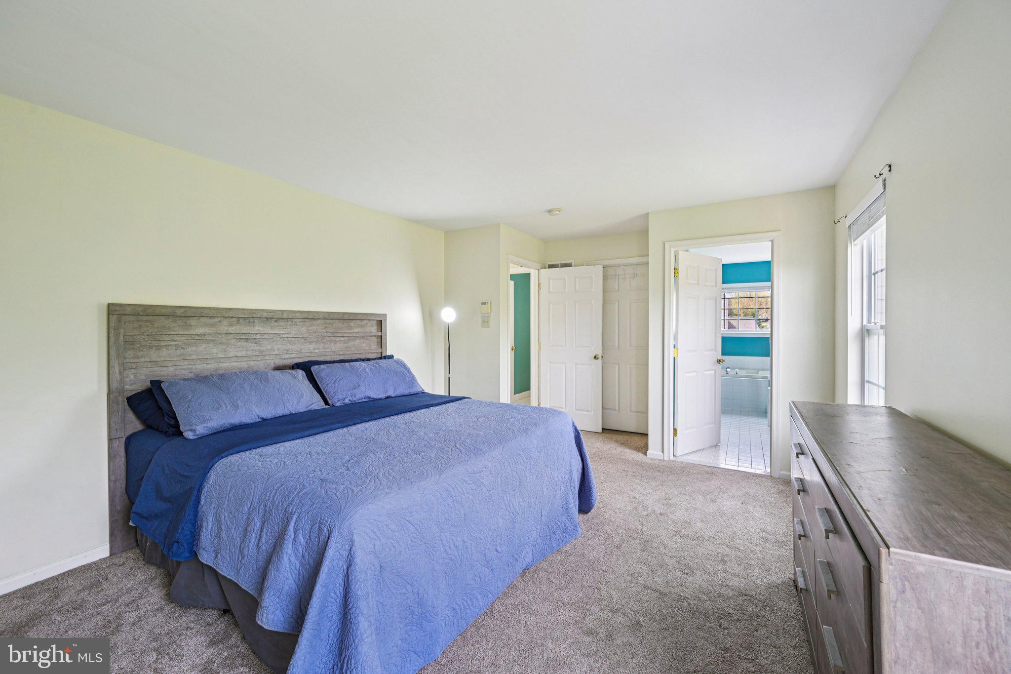 MEADOWBROOK - Residential