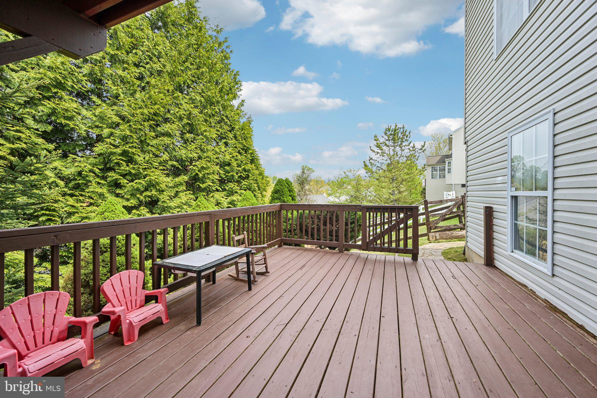 MEADOWBROOK - Residential