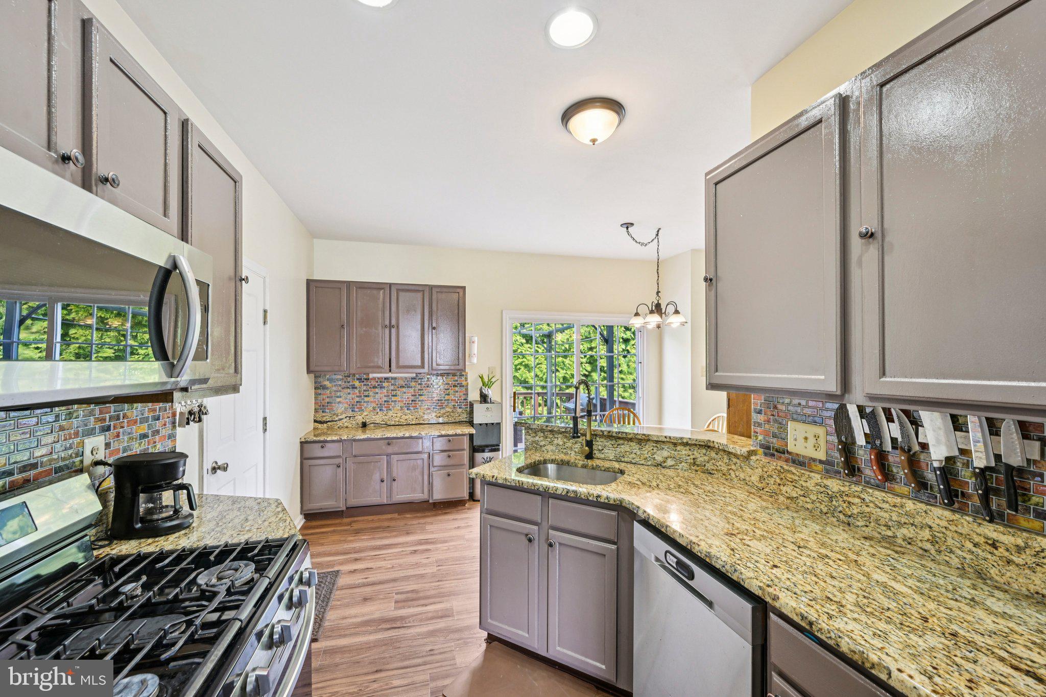 MEADOWBROOK - Residential