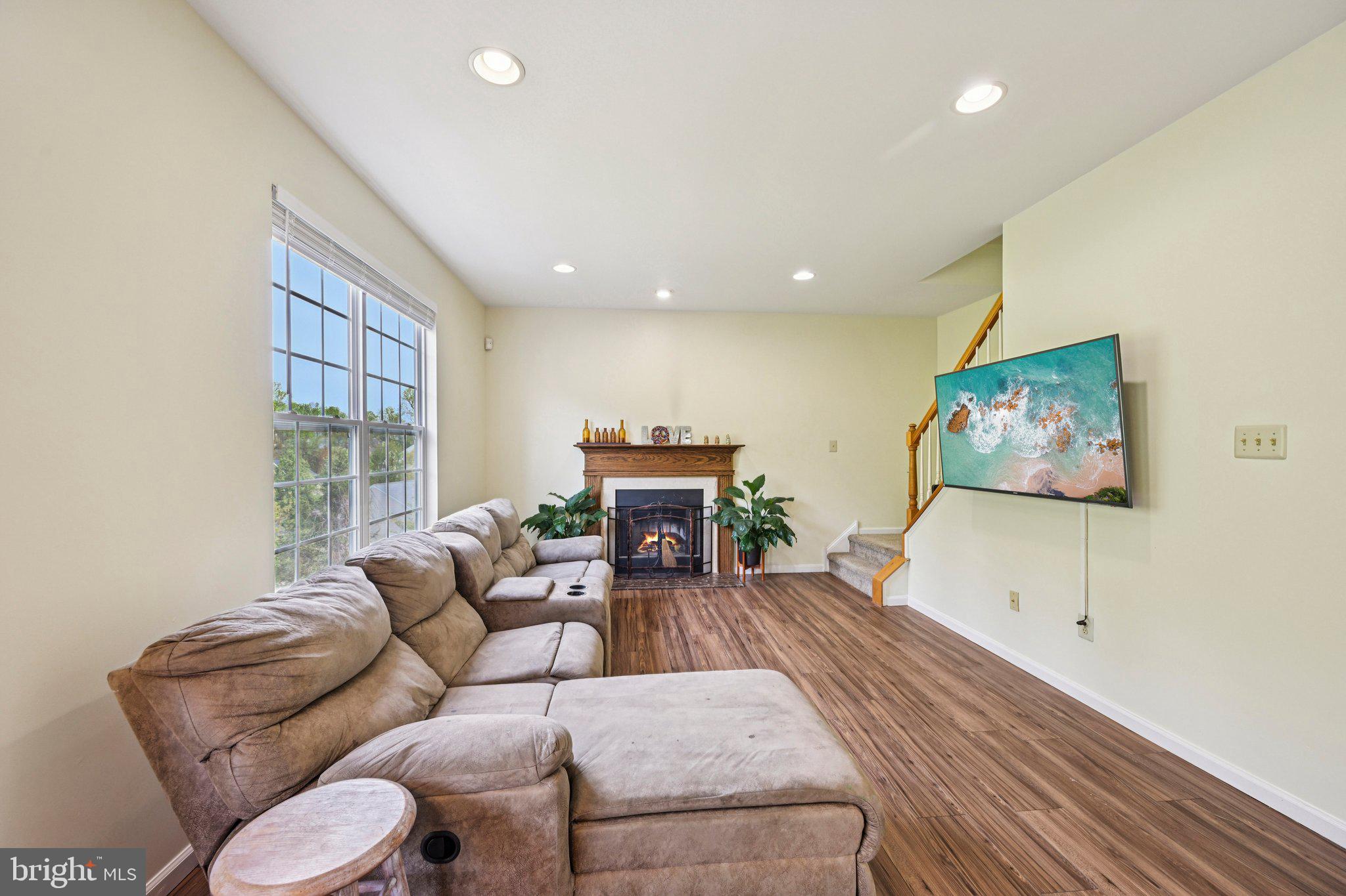 MEADOWBROOK - Residential