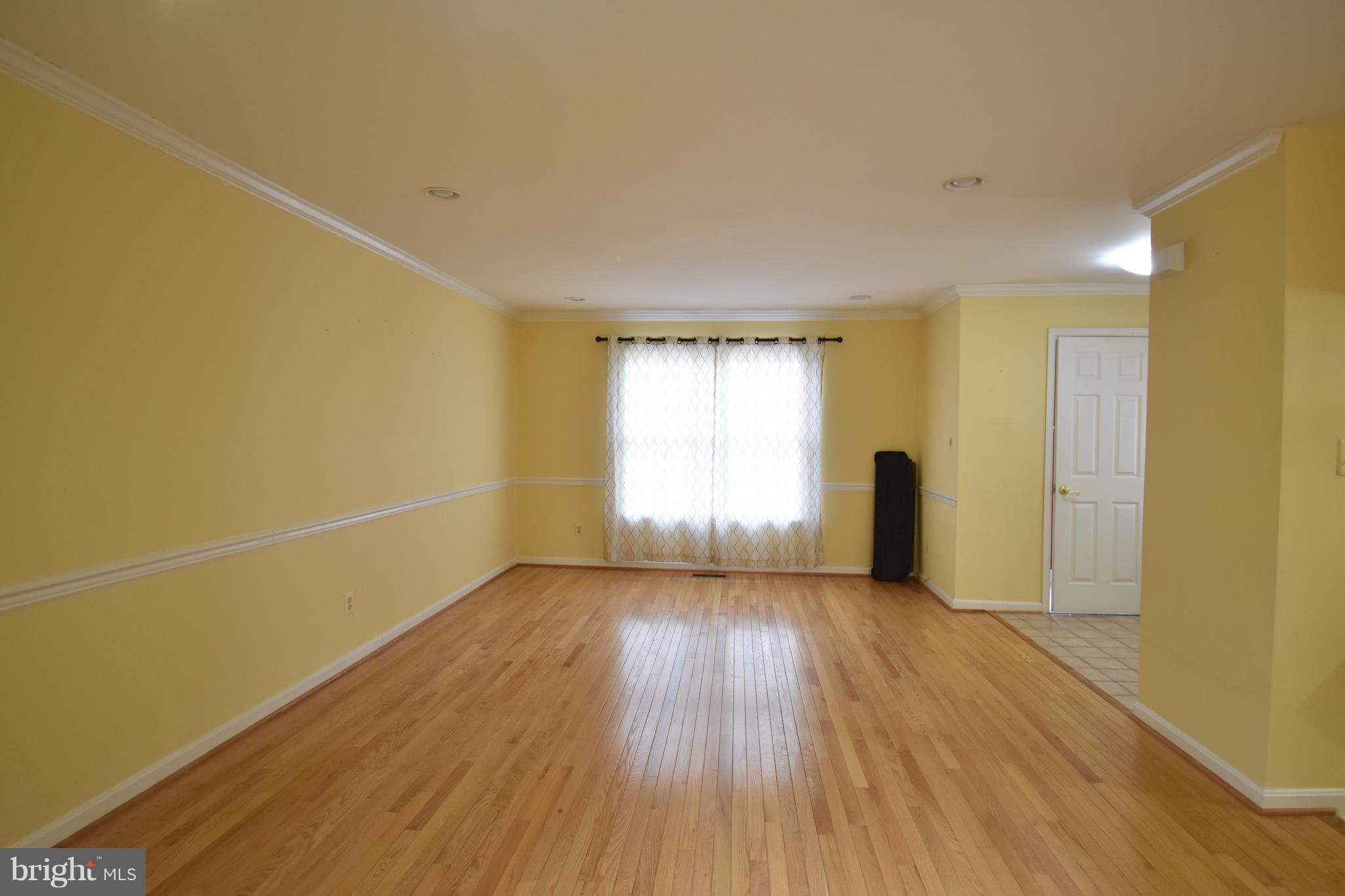 HUNTERS RUN - Residential Lease