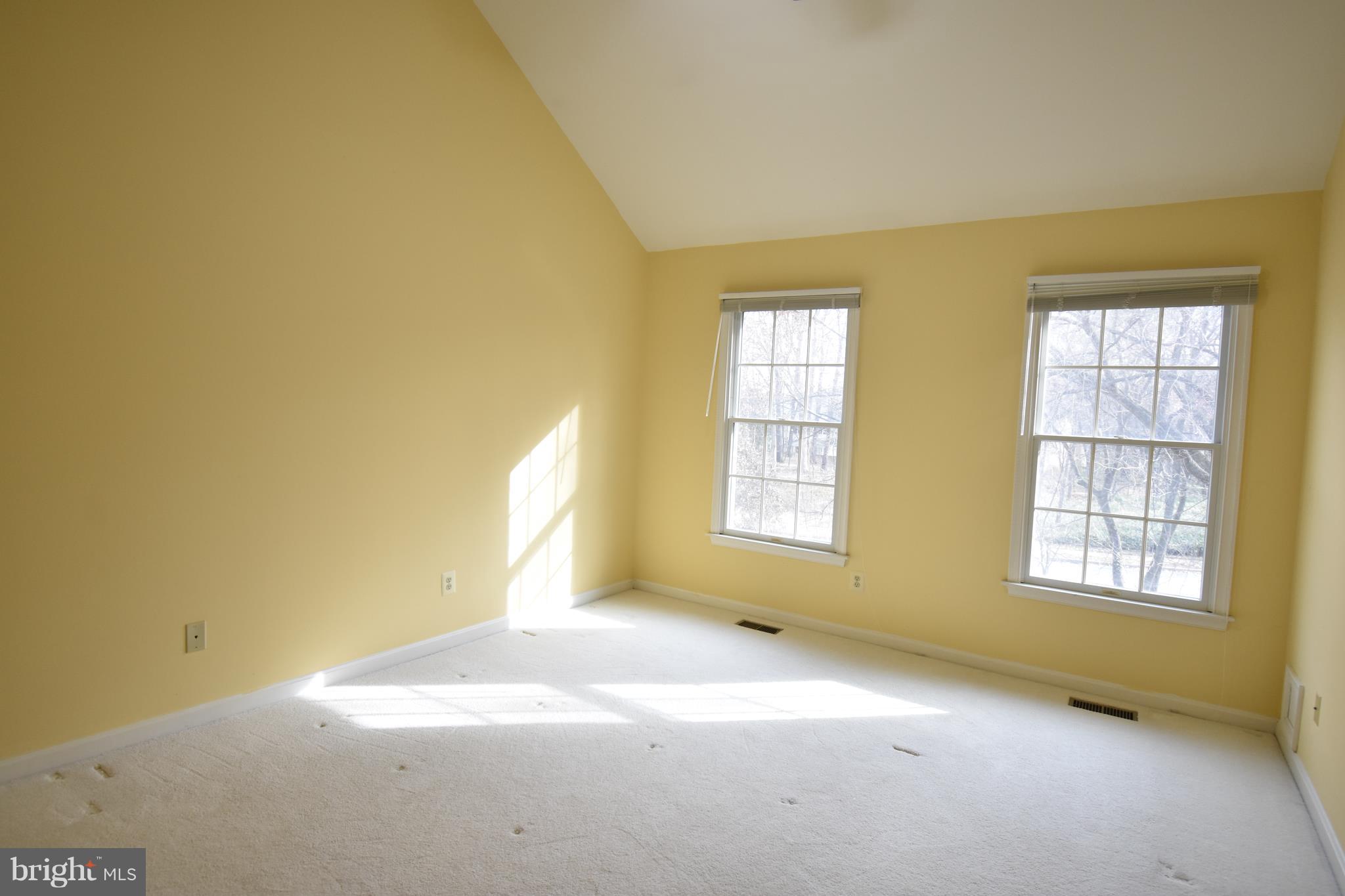 HUNTERS RUN - Residential Lease