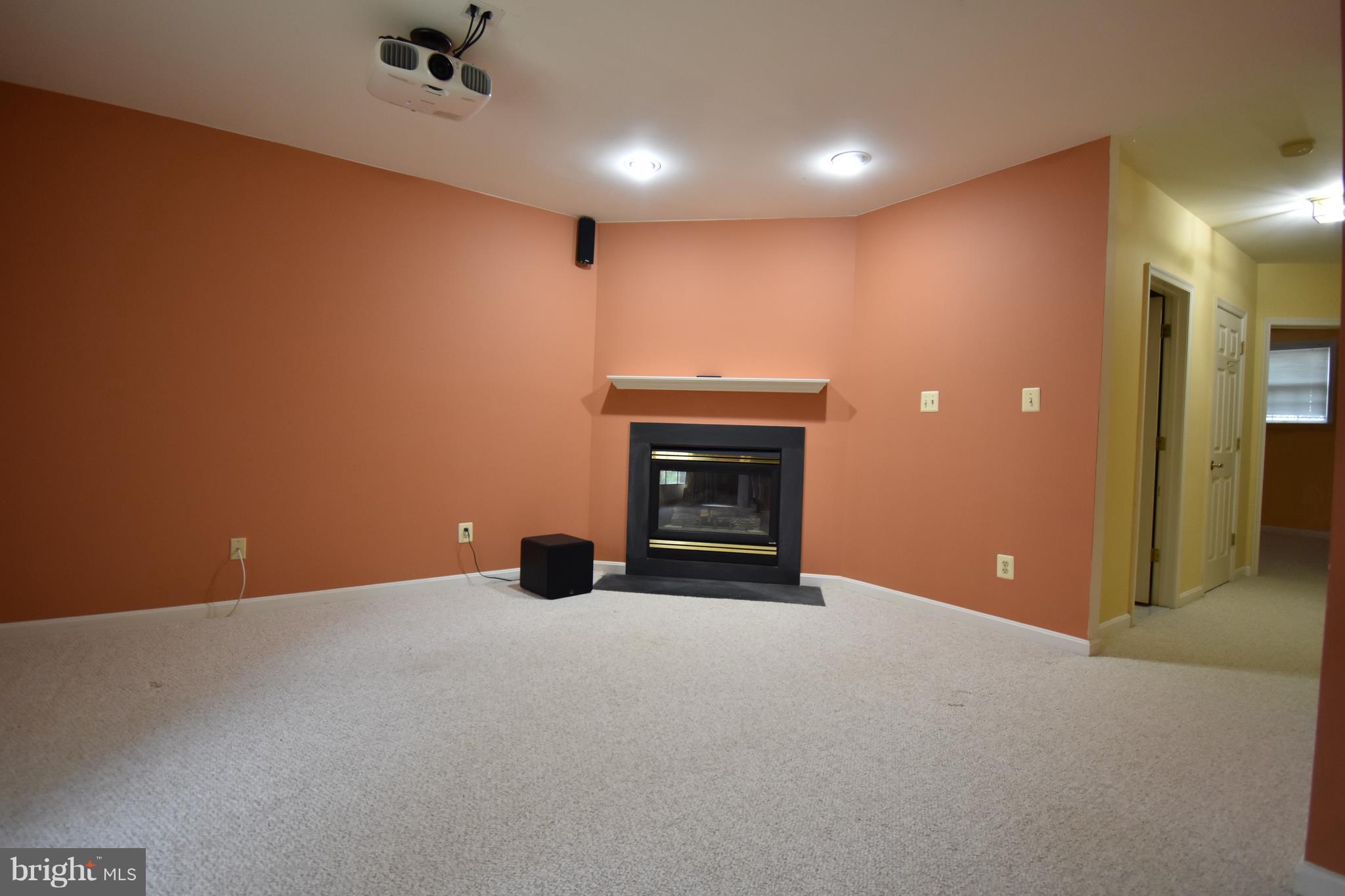 HUNTERS RUN - Residential Lease