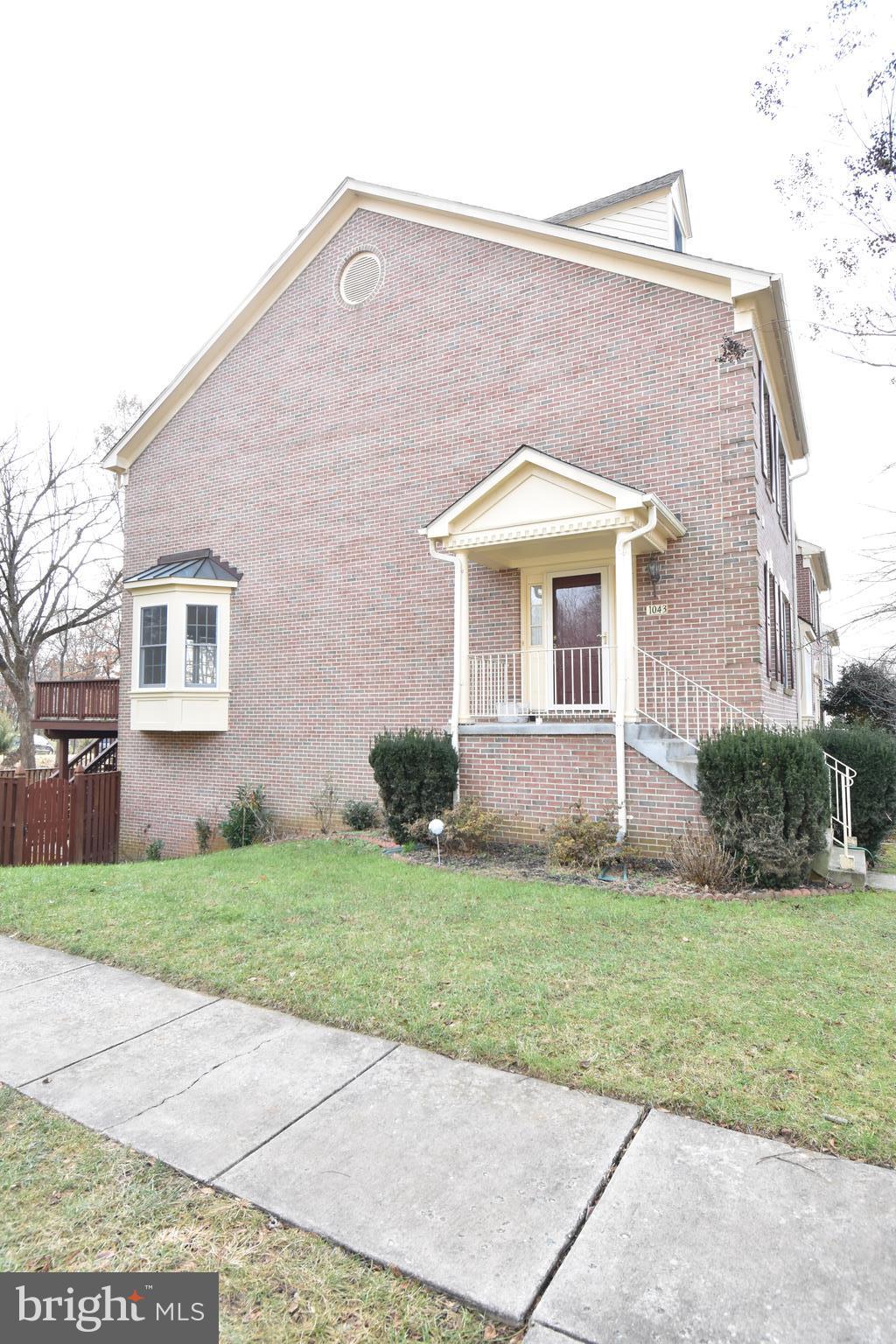 HUNTERS RUN - Residential Lease