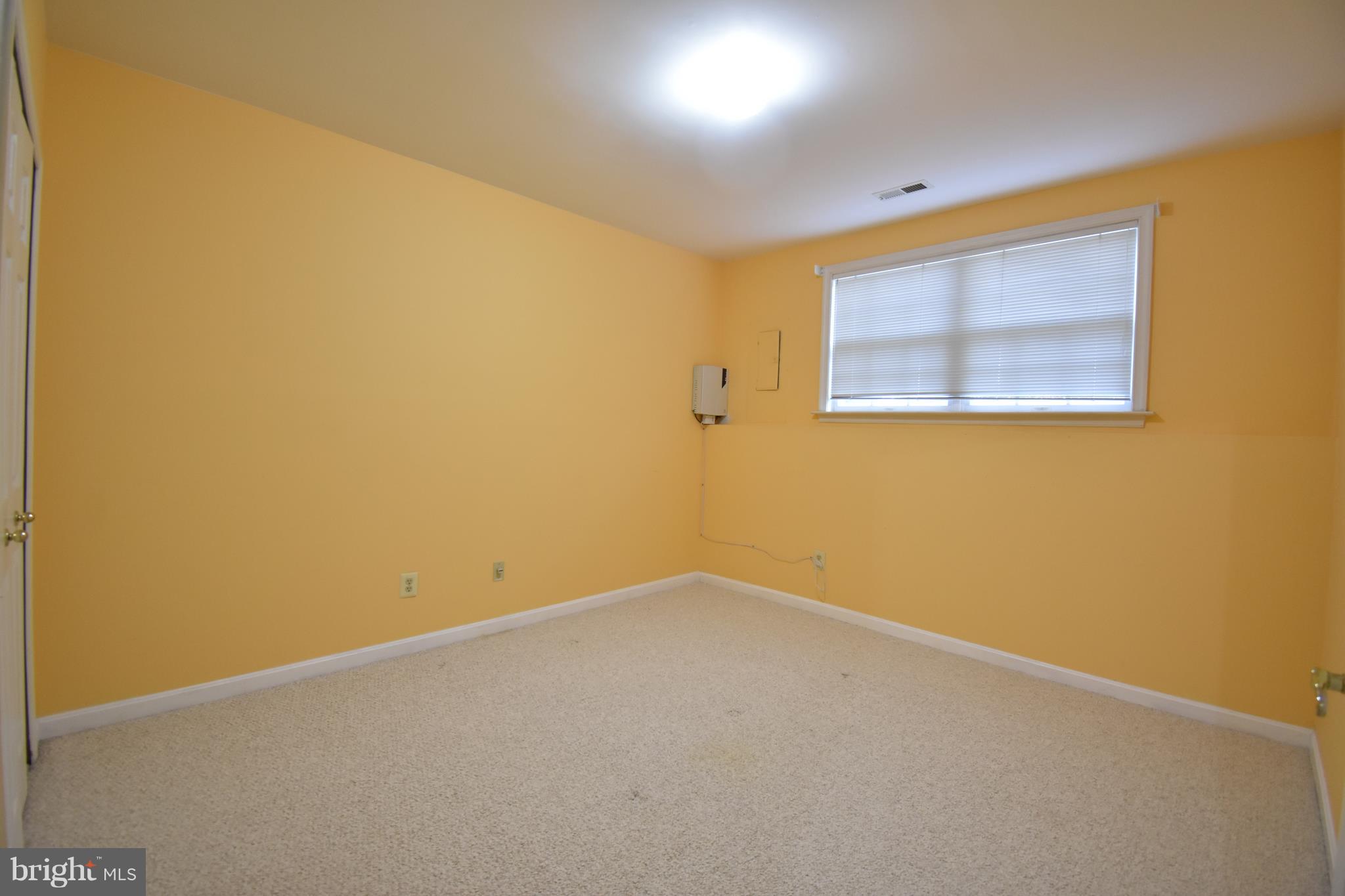 HUNTERS RUN - Residential Lease