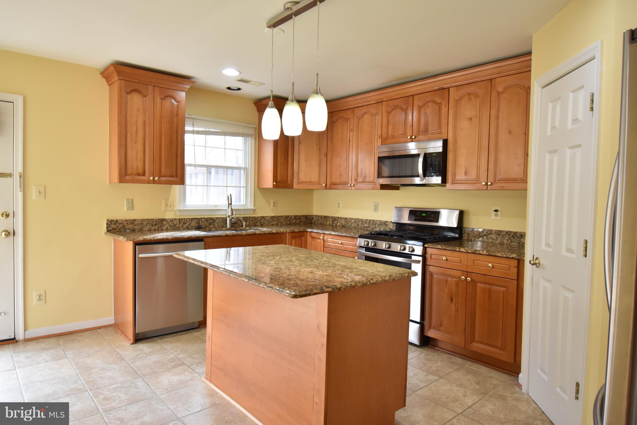 HUNTERS RUN - Residential Lease