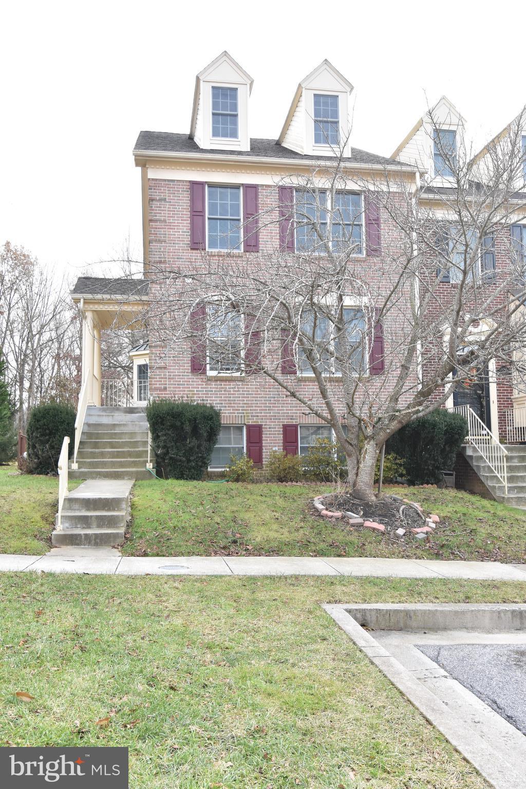 HUNTERS RUN - Residential Lease