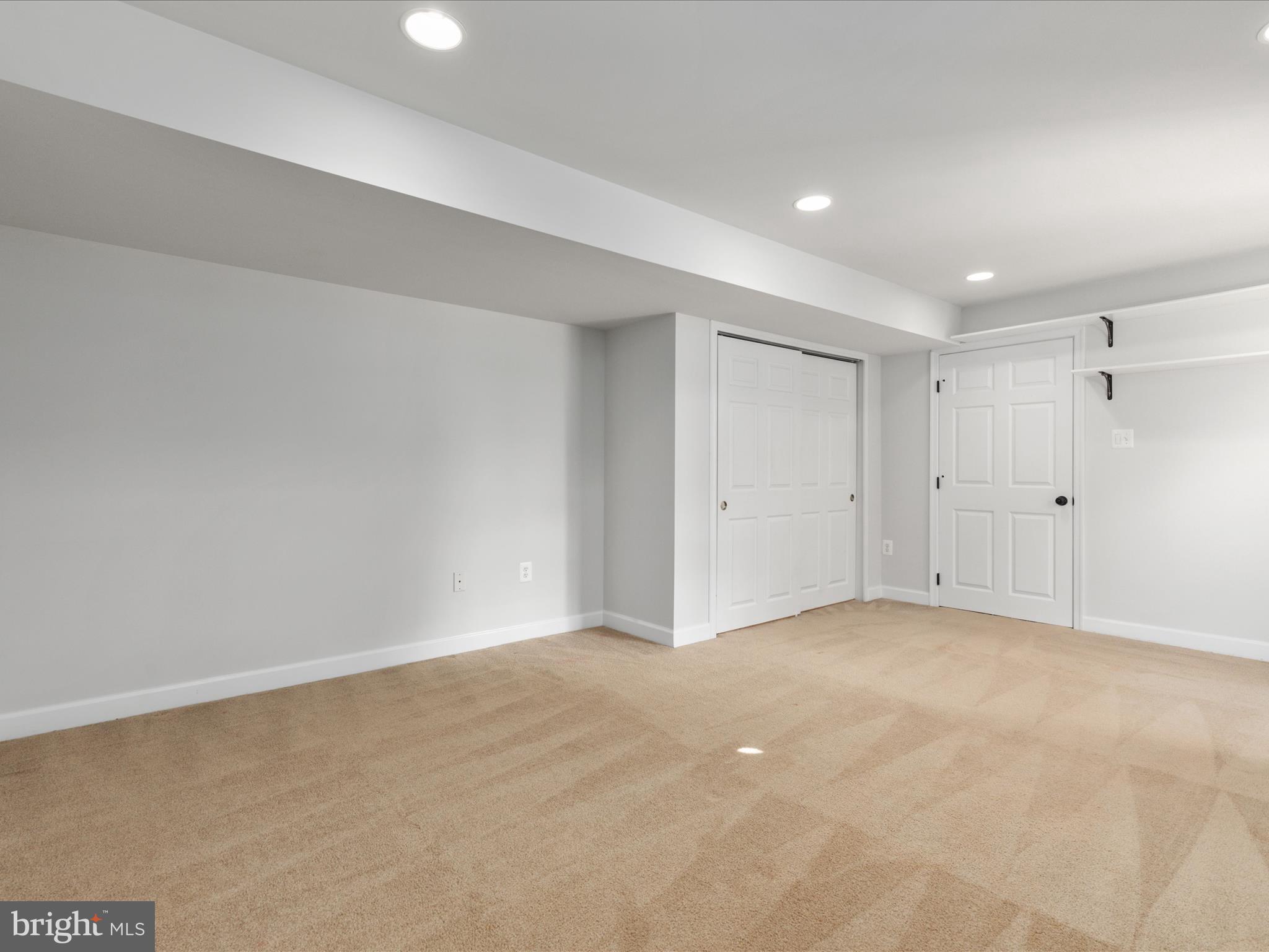 SHEFFIELD MANOR - Residential