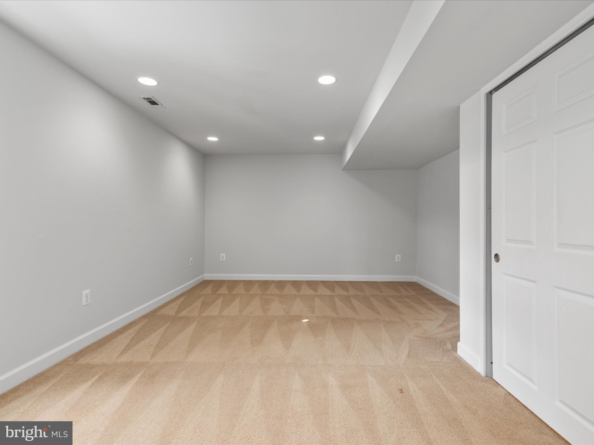 SHEFFIELD MANOR - Residential