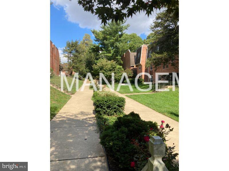 EAST FALLS - Residential Lease