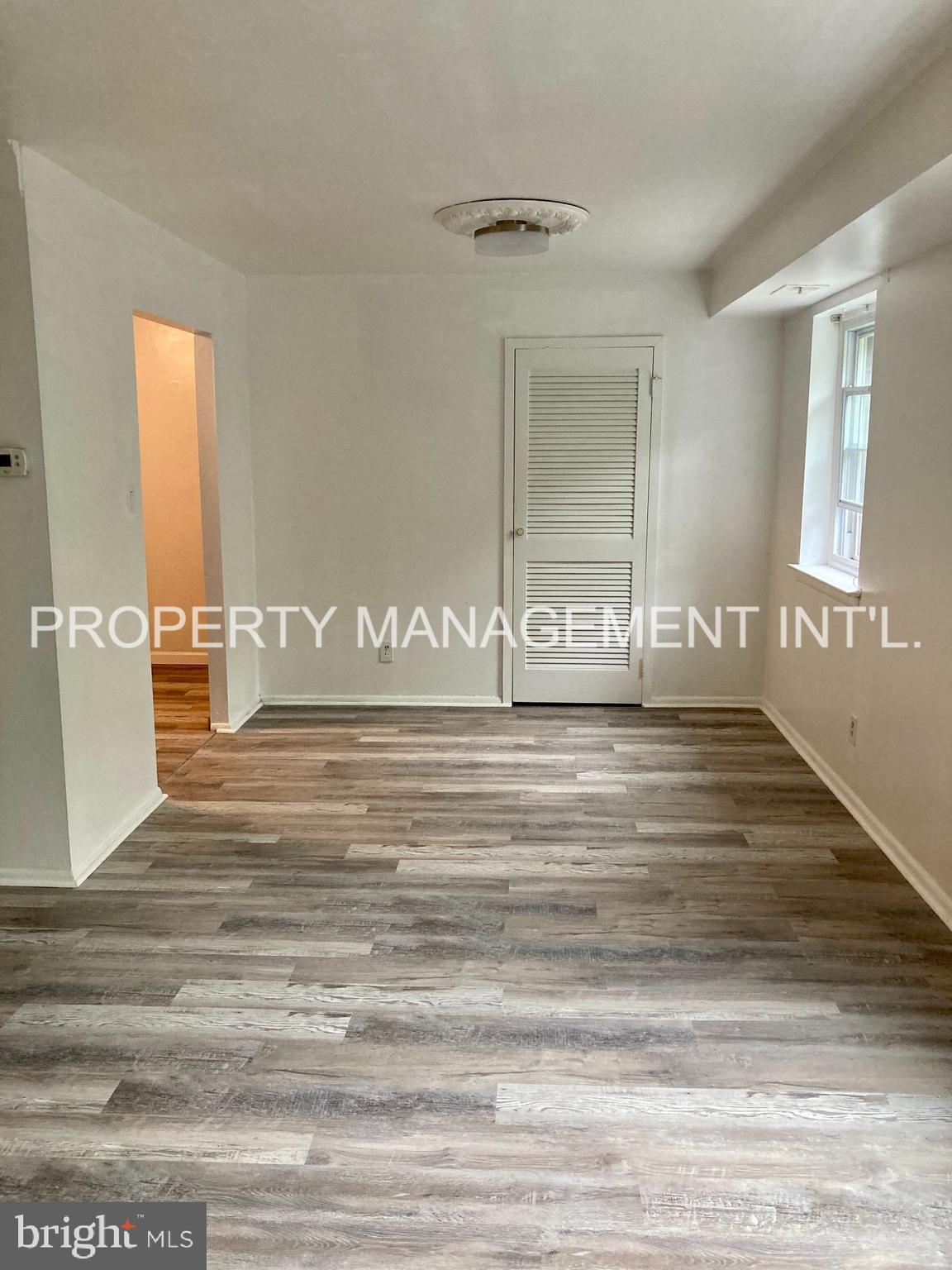 EAST FALLS - Residential Lease