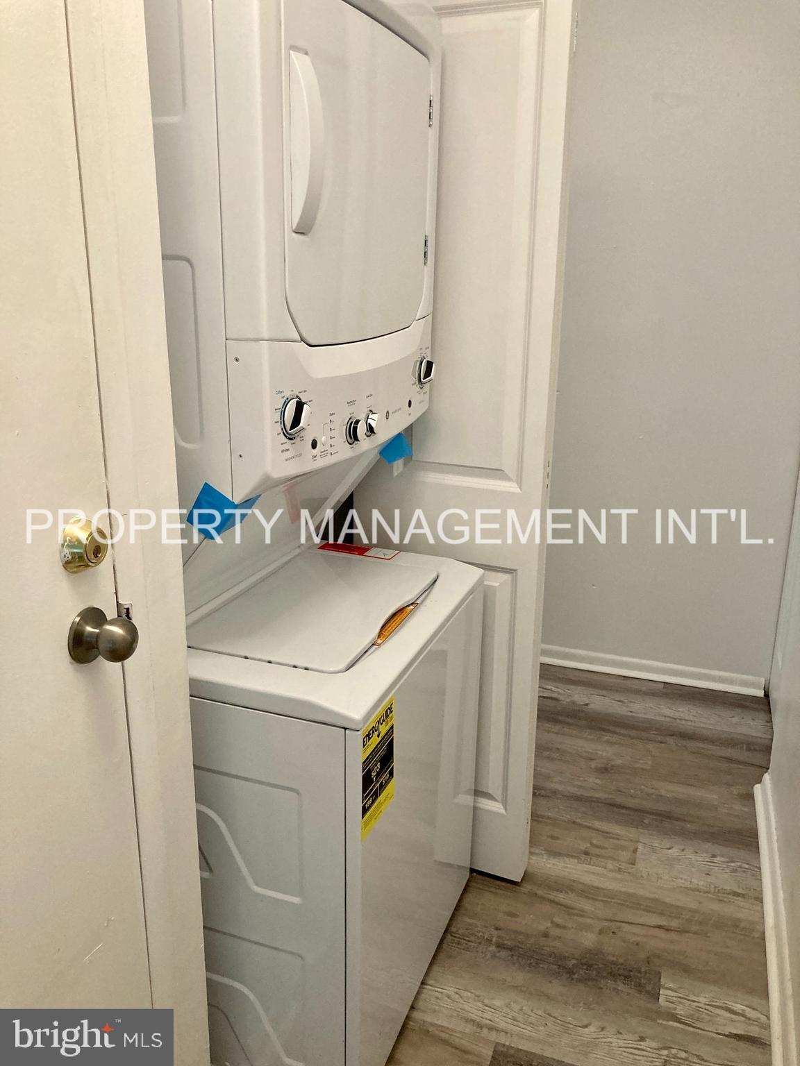 EAST FALLS - Residential Lease