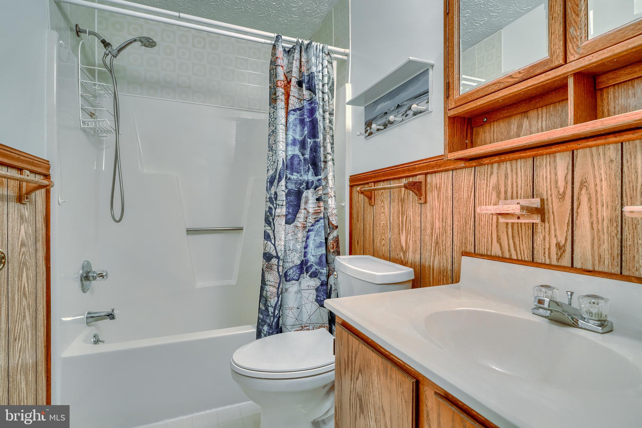 HARBOUR OAKS - Residential