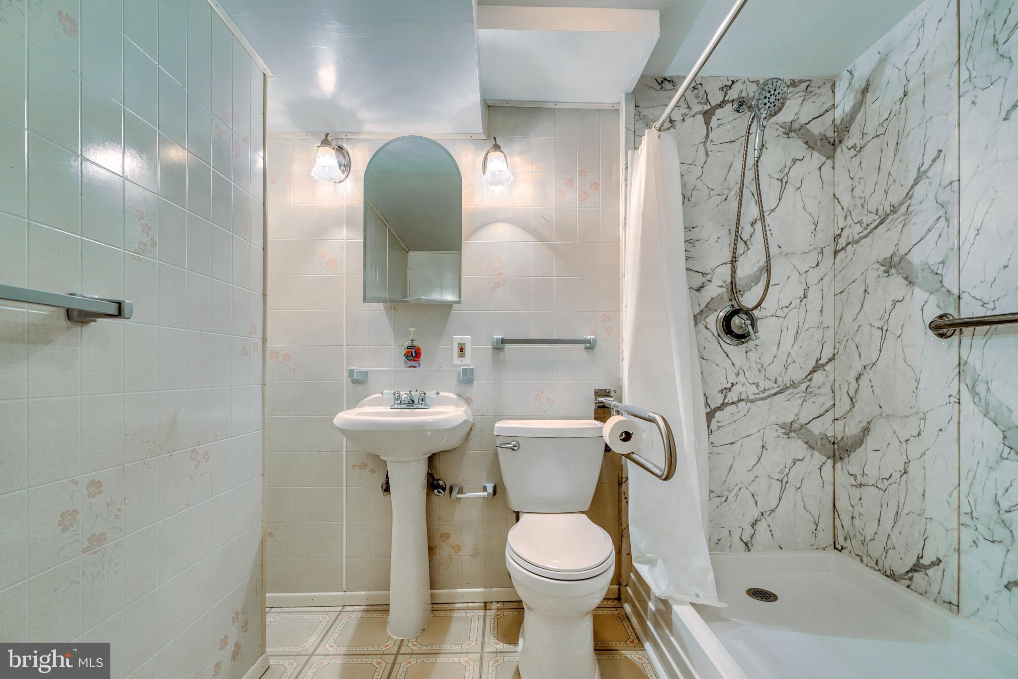 HARBOUR OAKS - Residential