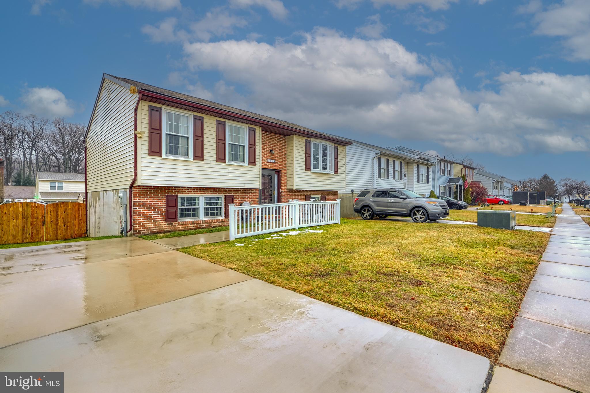 HARBOUR OAKS - Residential