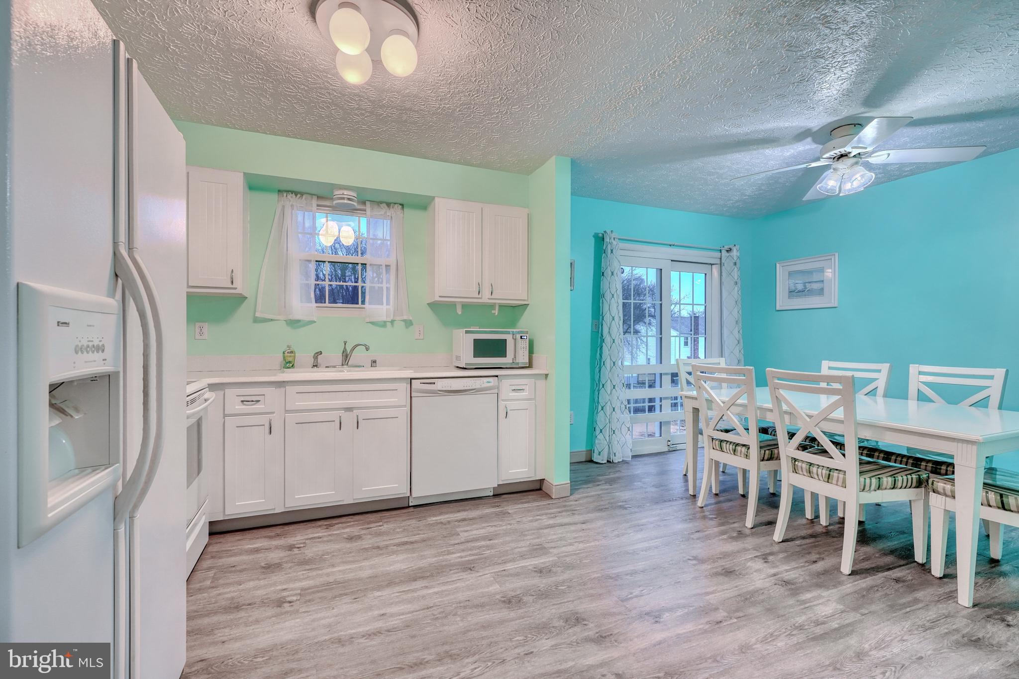 HARBOUR OAKS - Residential