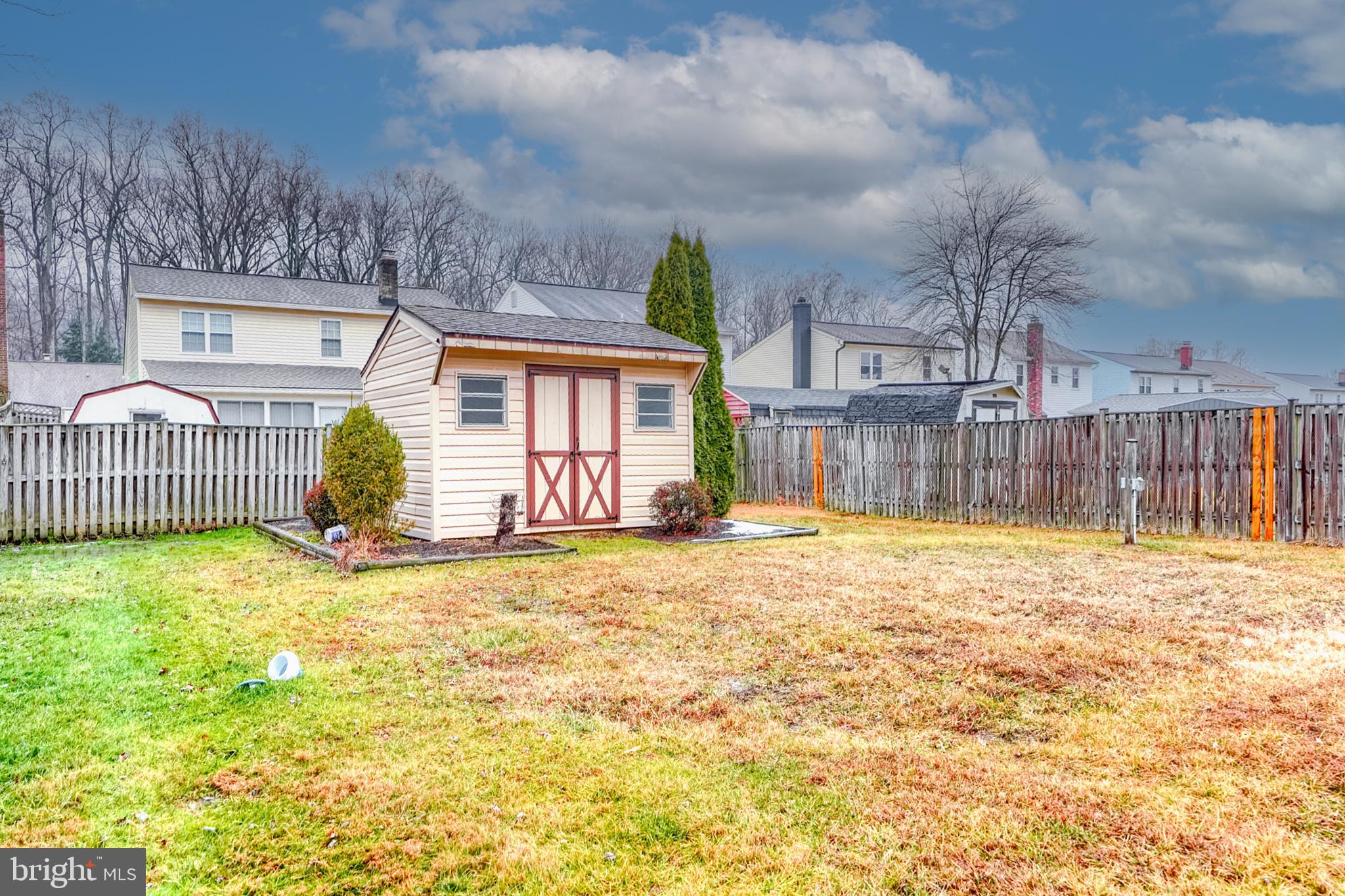 HARBOUR OAKS - Residential