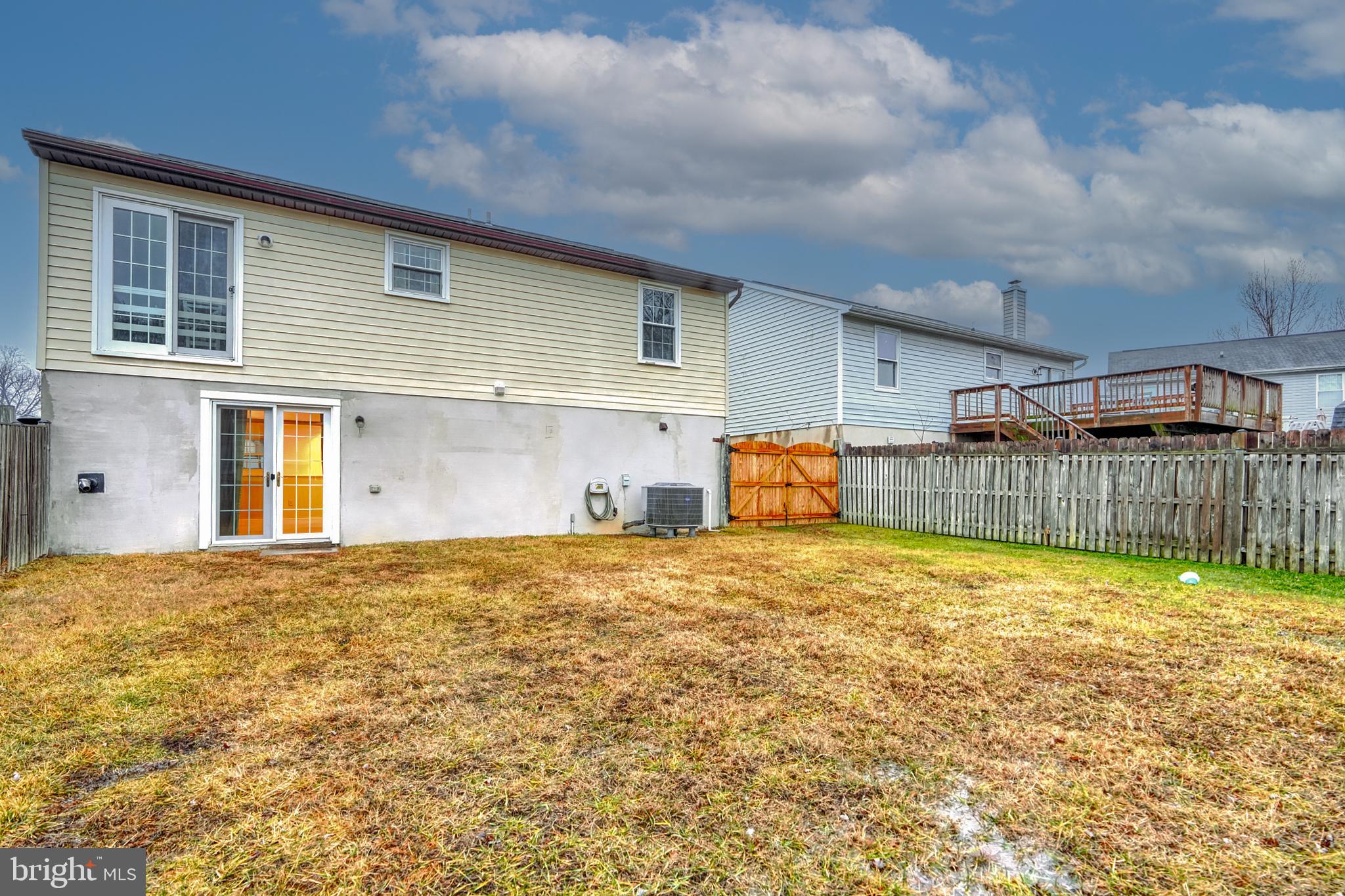 HARBOUR OAKS - Residential