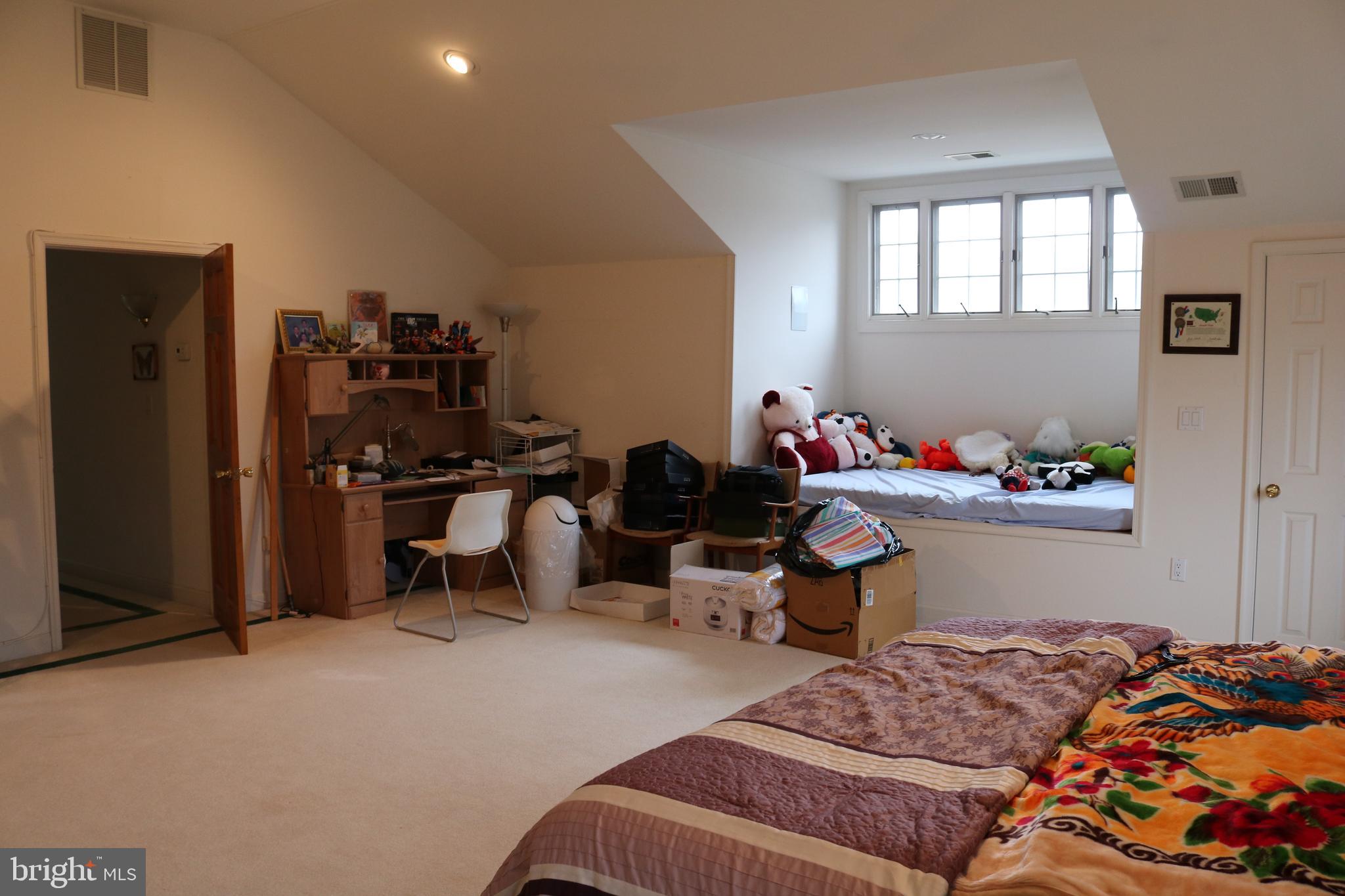 BACKLICK RUN WOODS TWO - Residential