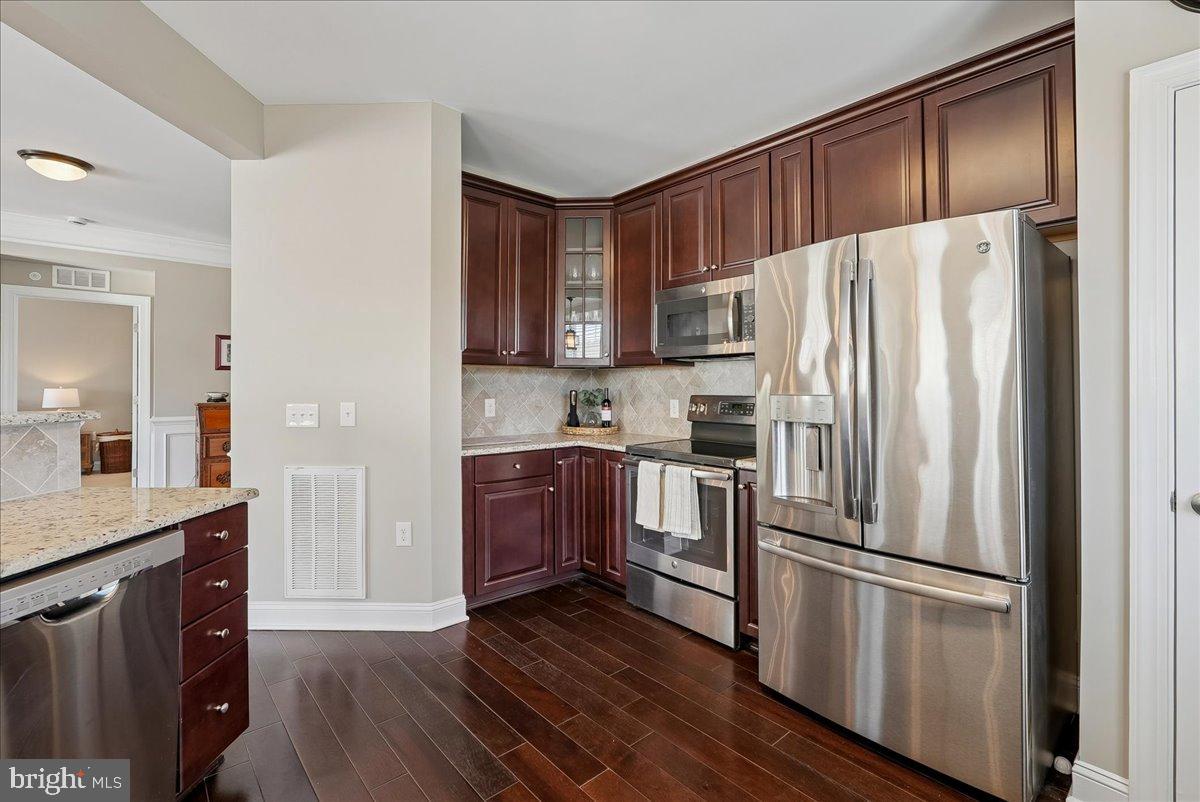 REGENCY AT DOMINION VALLEY - Residential