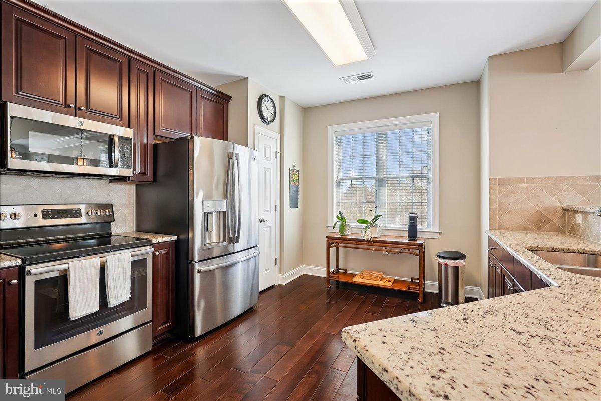 REGENCY AT DOMINION VALLEY - Residential