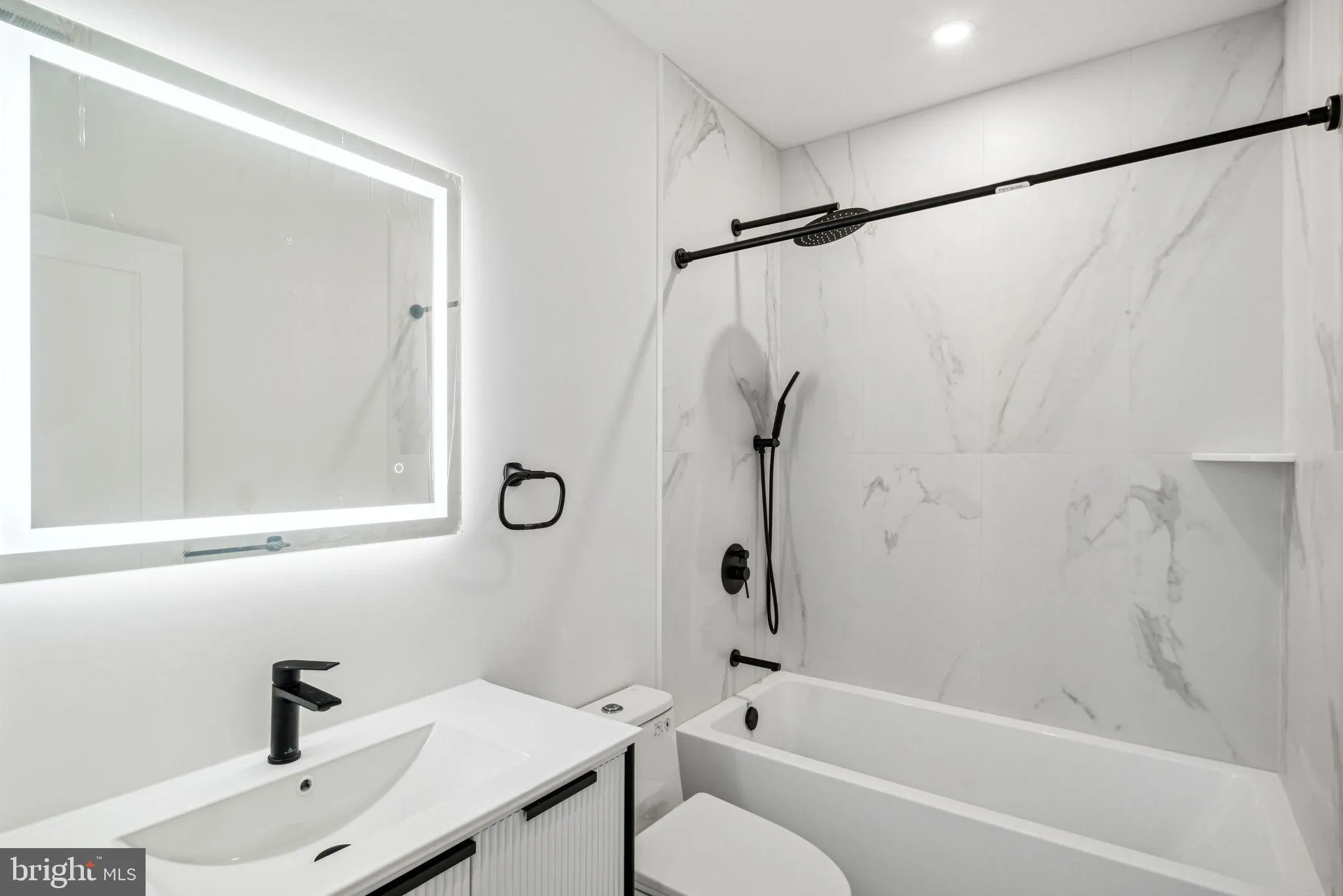 Philadelphia, Pennsylvania 19130, United States, 3 Bedrooms Bedrooms, ,1 BathroomBathrooms,Residential,Contingent,122584