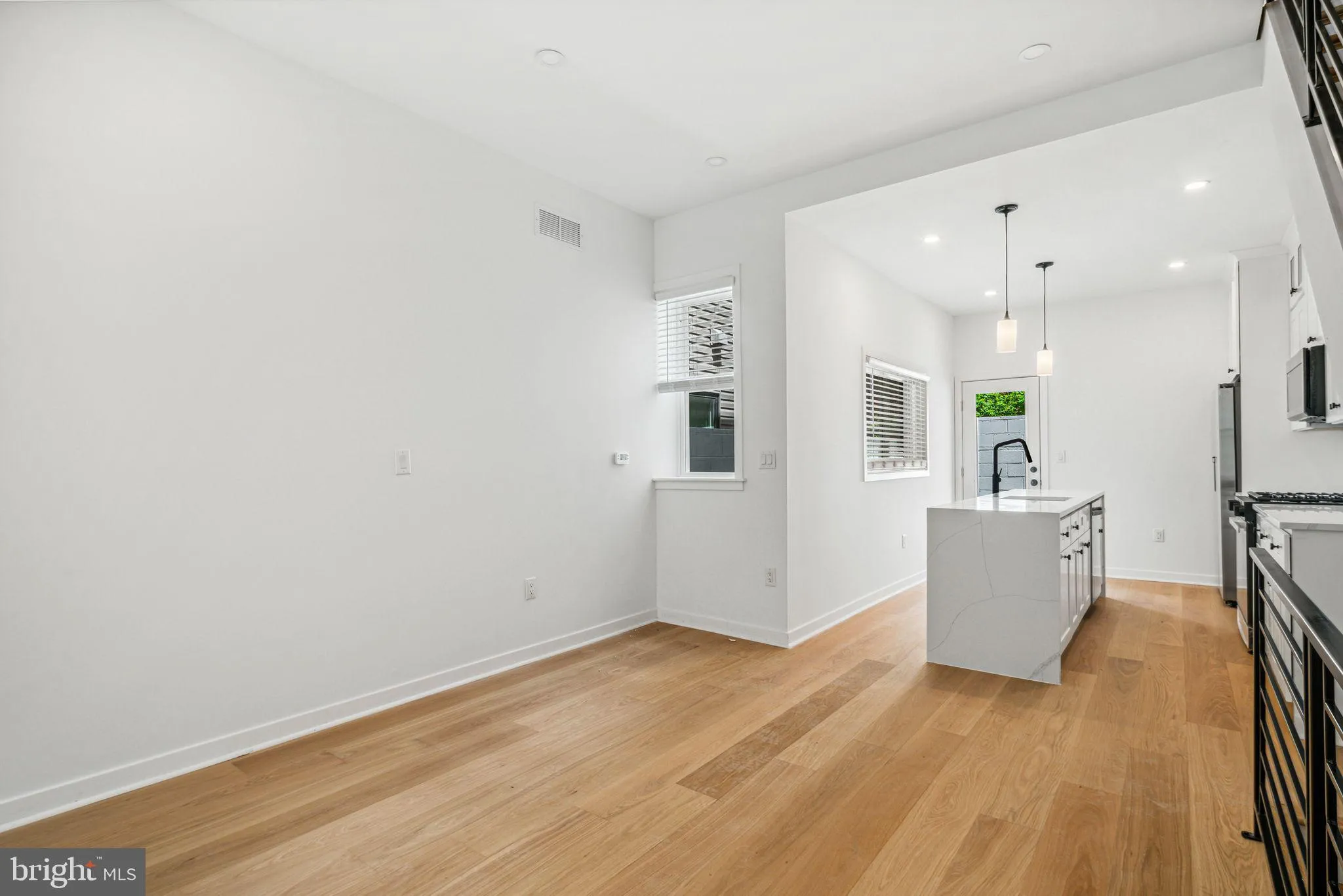 Philadelphia, Pennsylvania 19130, United States, 3 Bedrooms Bedrooms, ,1 BathroomBathrooms,Residential,Contingent,122584