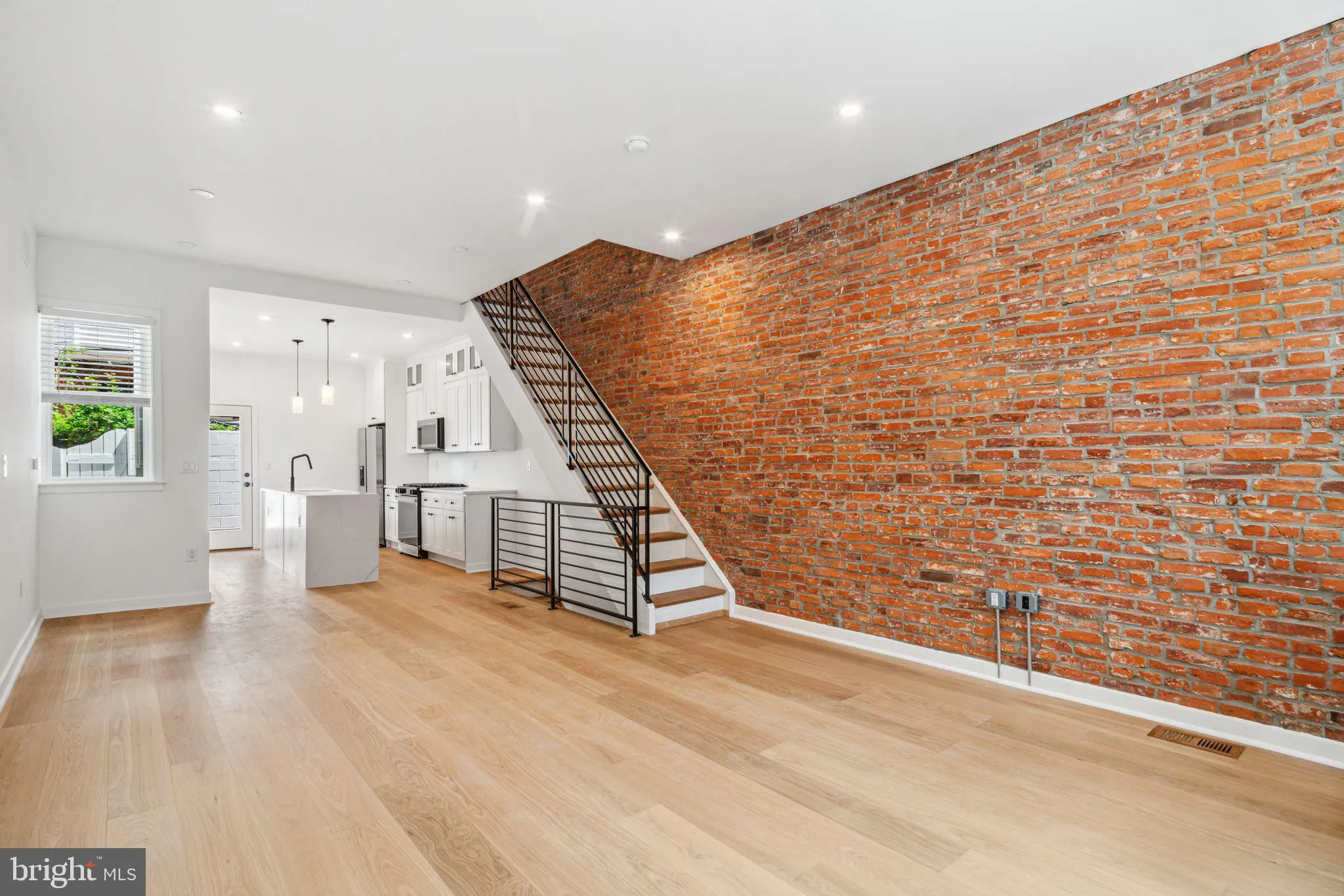 Philadelphia, Pennsylvania 19130, United States, 3 Bedrooms Bedrooms, ,1 BathroomBathrooms,Residential,Contingent,122584