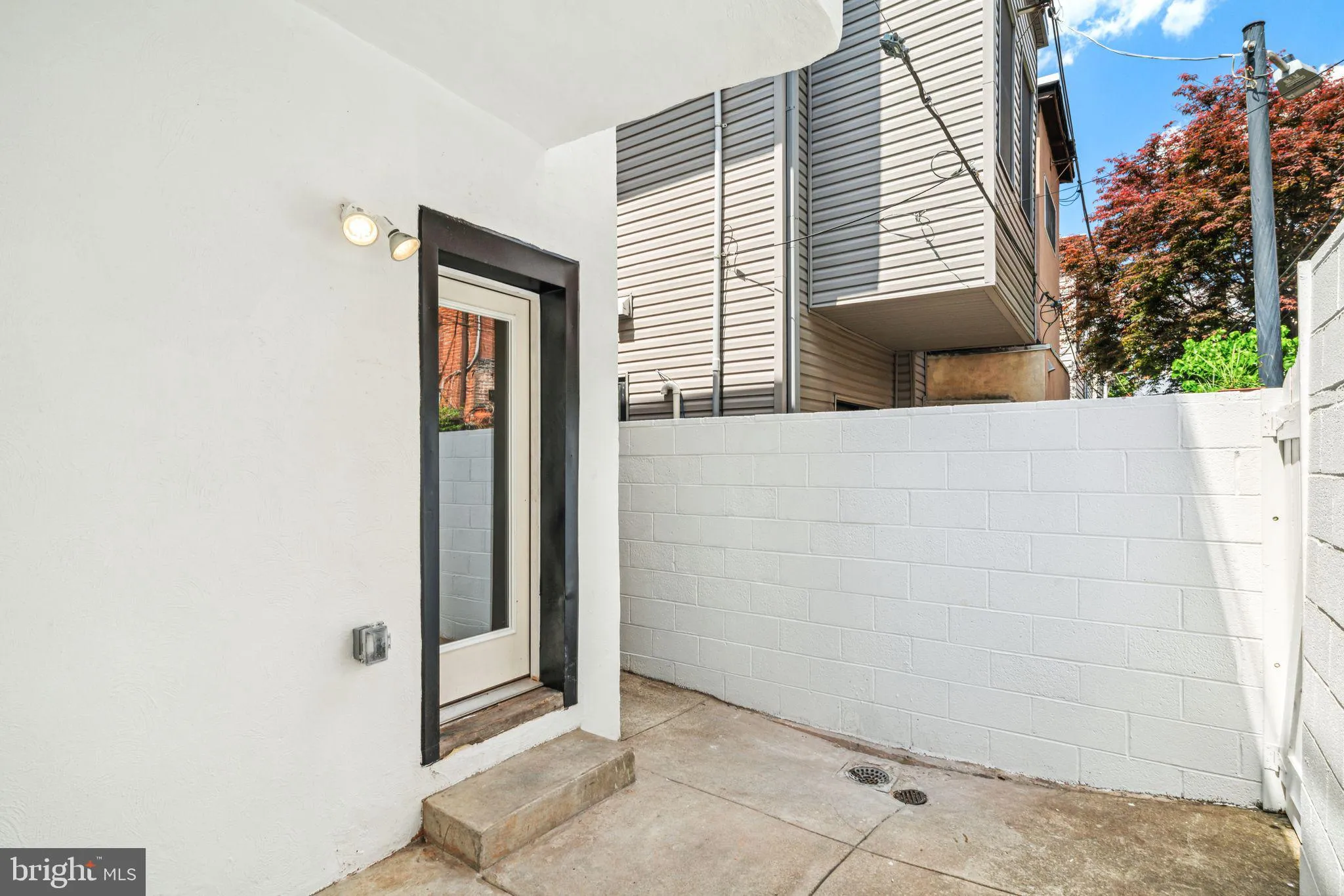 Philadelphia, Pennsylvania 19130, United States, 3 Bedrooms Bedrooms, ,1 BathroomBathrooms,Residential,Contingent,122584