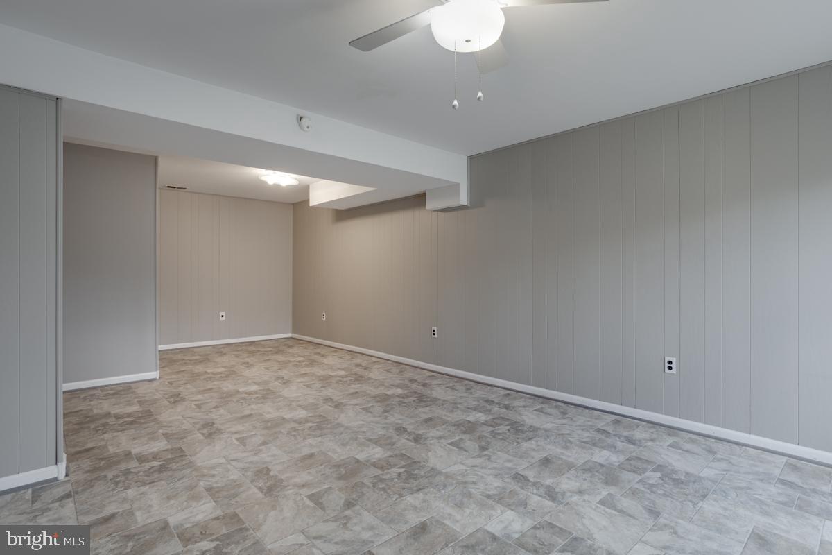 LAKEWOOD HILLS - Residential