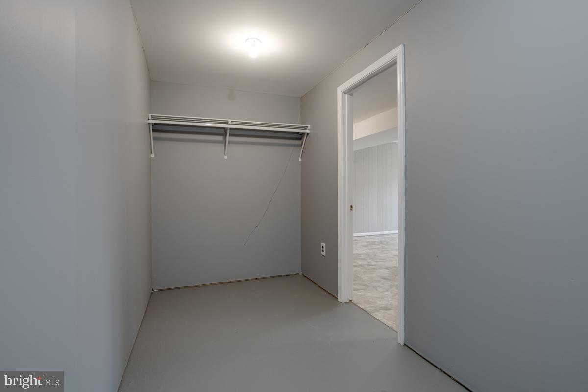 LAKEWOOD HILLS - Residential