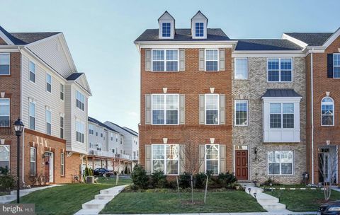 Photo of 23149 Flora Mure Drive, ASHBURN, VA 20148 (MLS # VALO2125506)