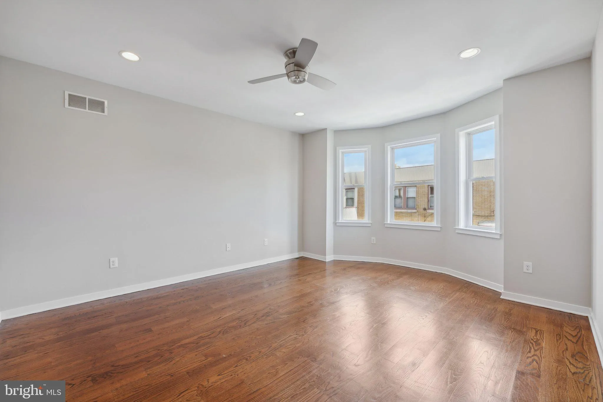 Philadelphia, Pennsylvania 19146, United States, 4 Bedrooms Bedrooms, ,3 BathroomsBathrooms,Residential,Contingent,156846