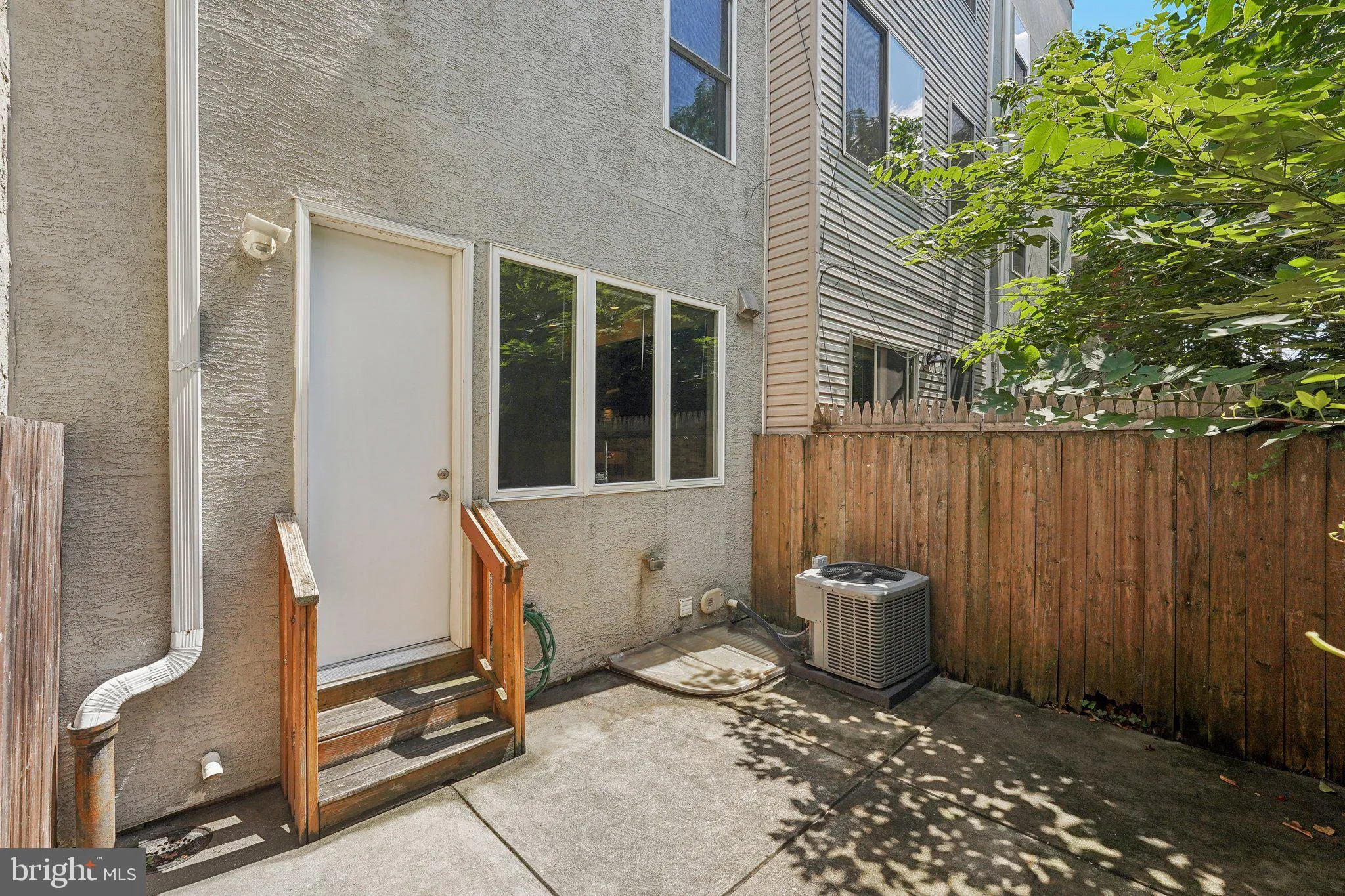 Philadelphia, Pennsylvania 19146, United States, 4 Bedrooms Bedrooms, ,3 BathroomsBathrooms,Residential,Contingent,156846