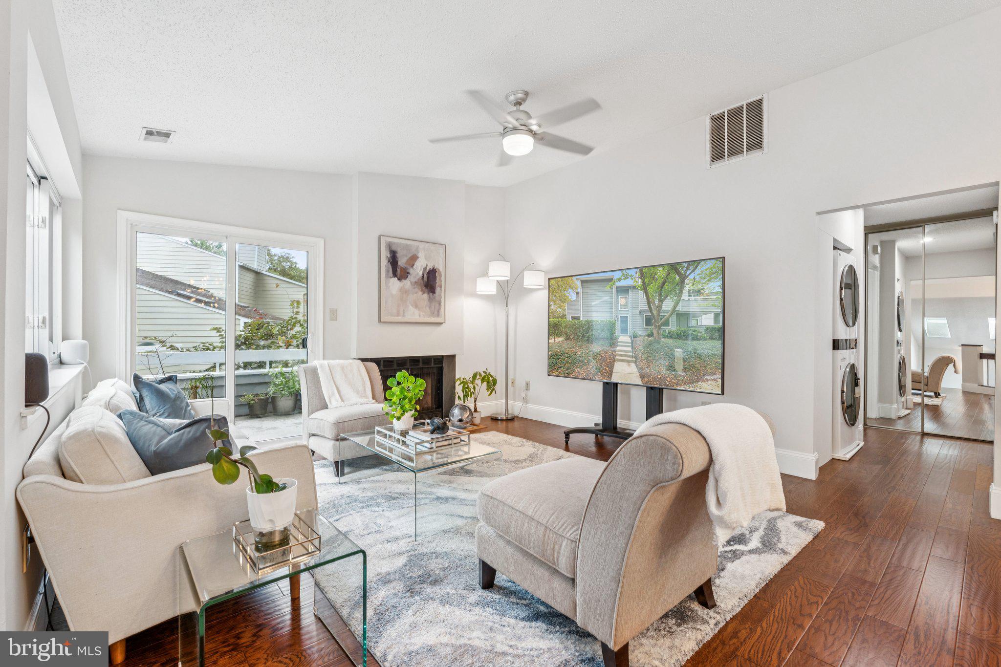 1904 VILLARIDGE DRIVE B 1904B