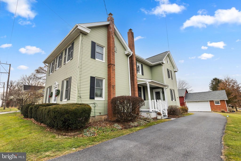 Photo of 954 Anderson Ferry Road, MOUNT JOY, PA 17552 (MLS # PALA2081984)