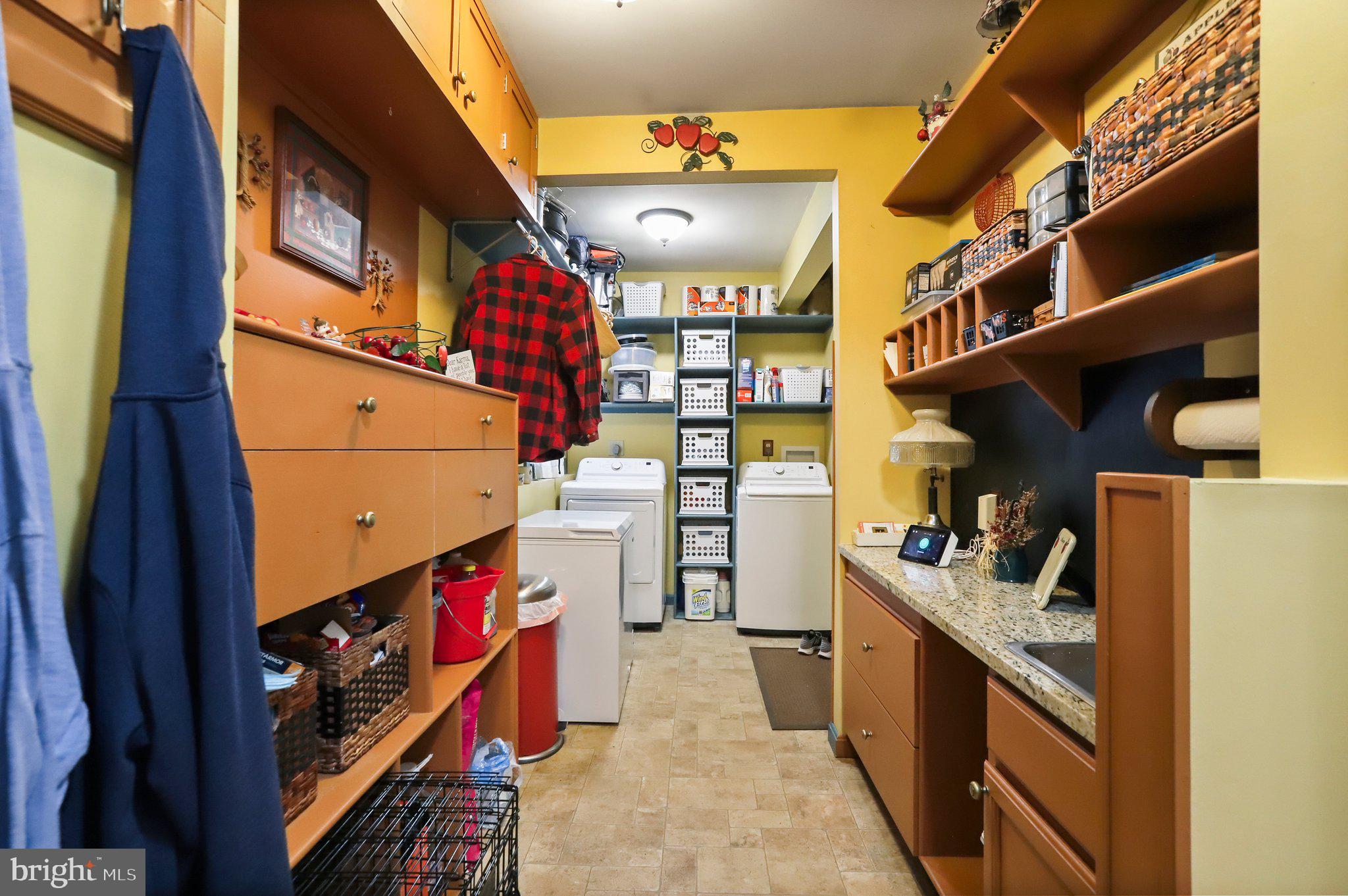 HONEYWOOD ON THE POTOMAC - Residential