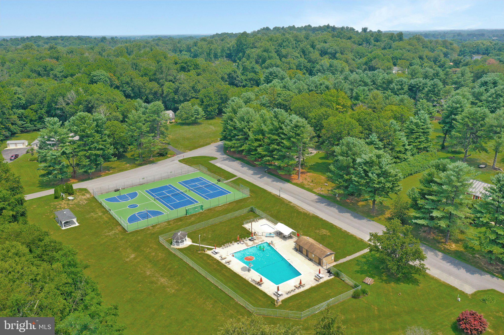 HONEYWOOD ON THE POTOMAC - Residential