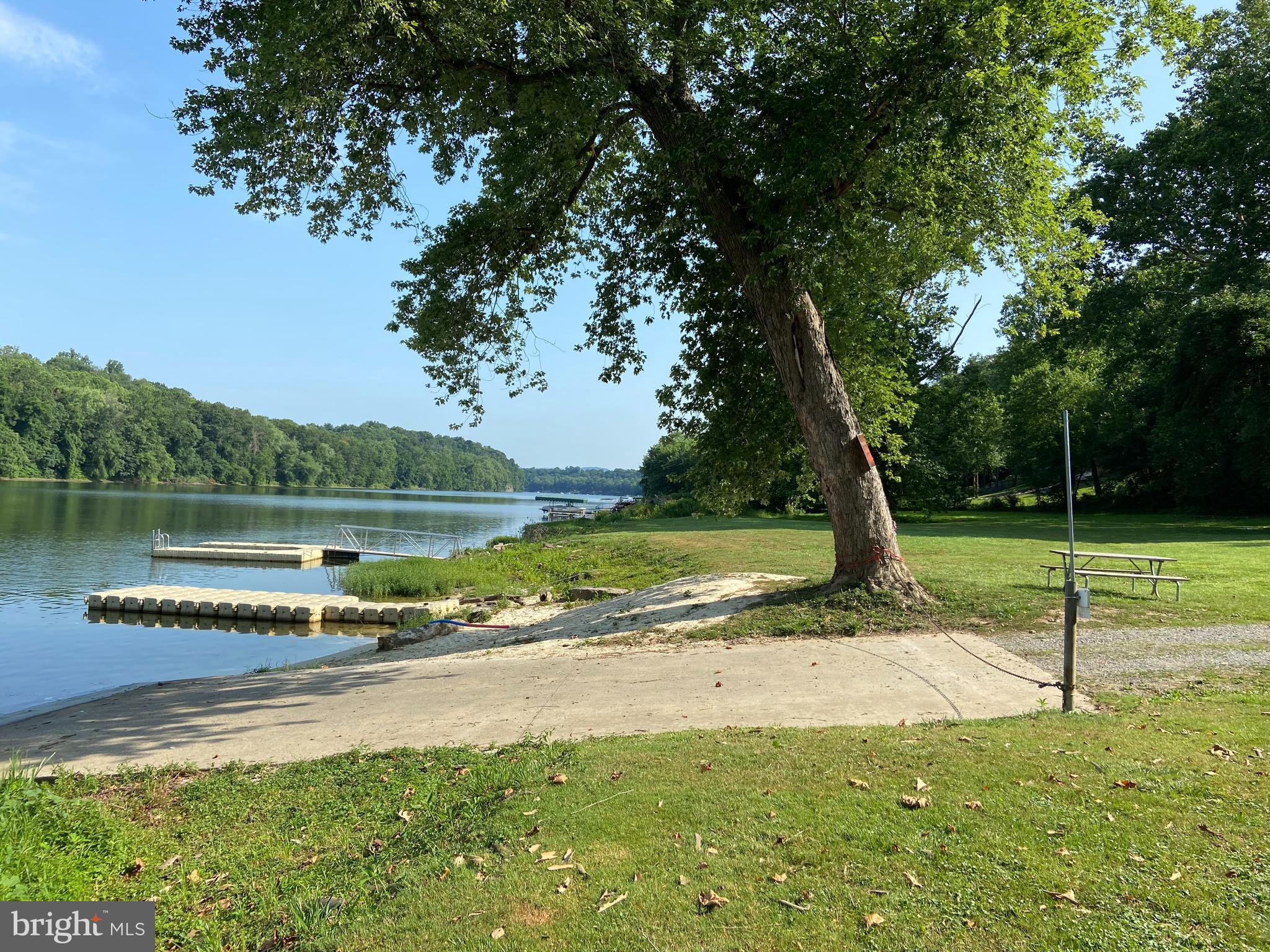 HONEYWOOD ON THE POTOMAC - Residential