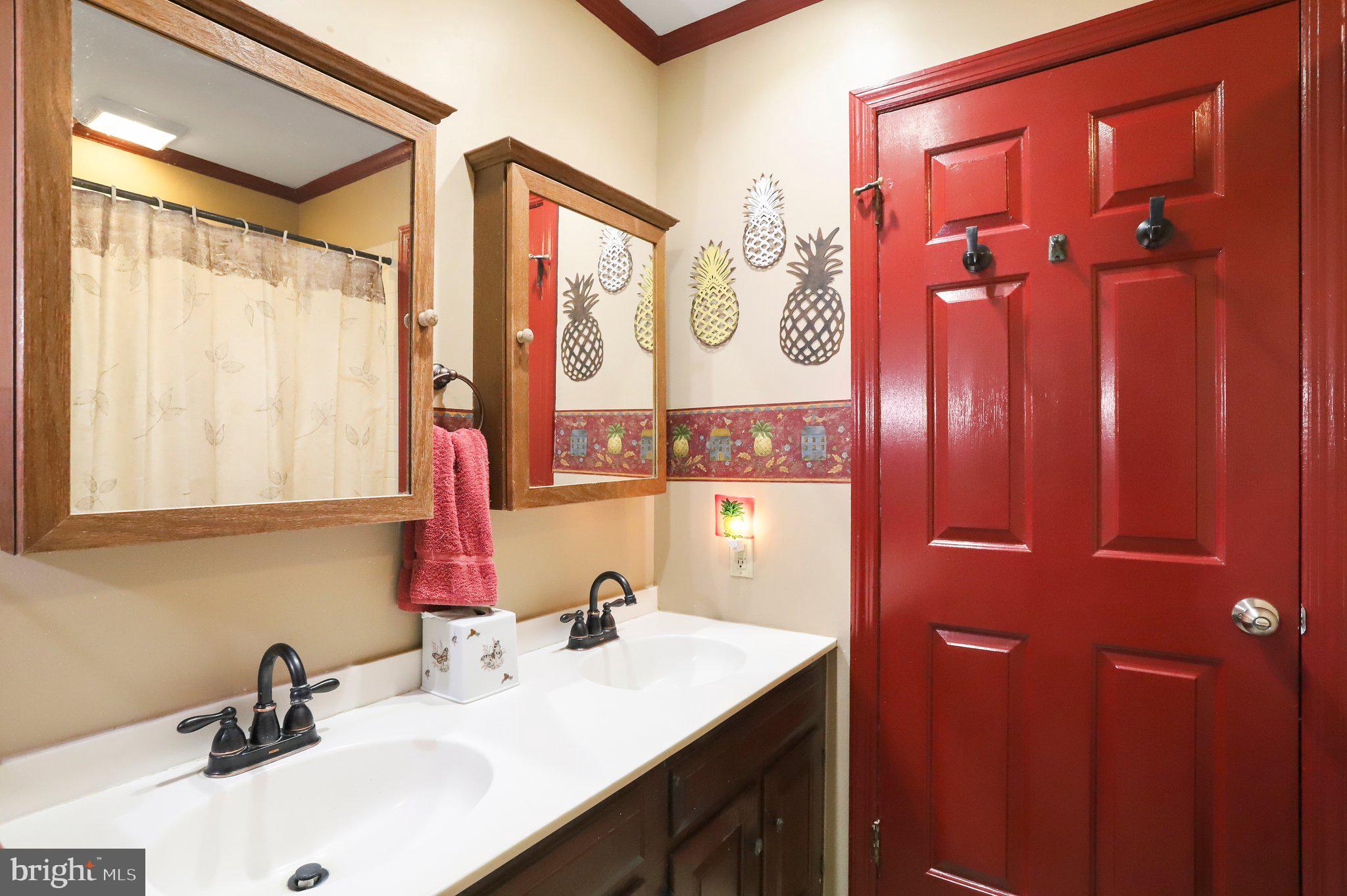 HONEYWOOD ON THE POTOMAC - Residential