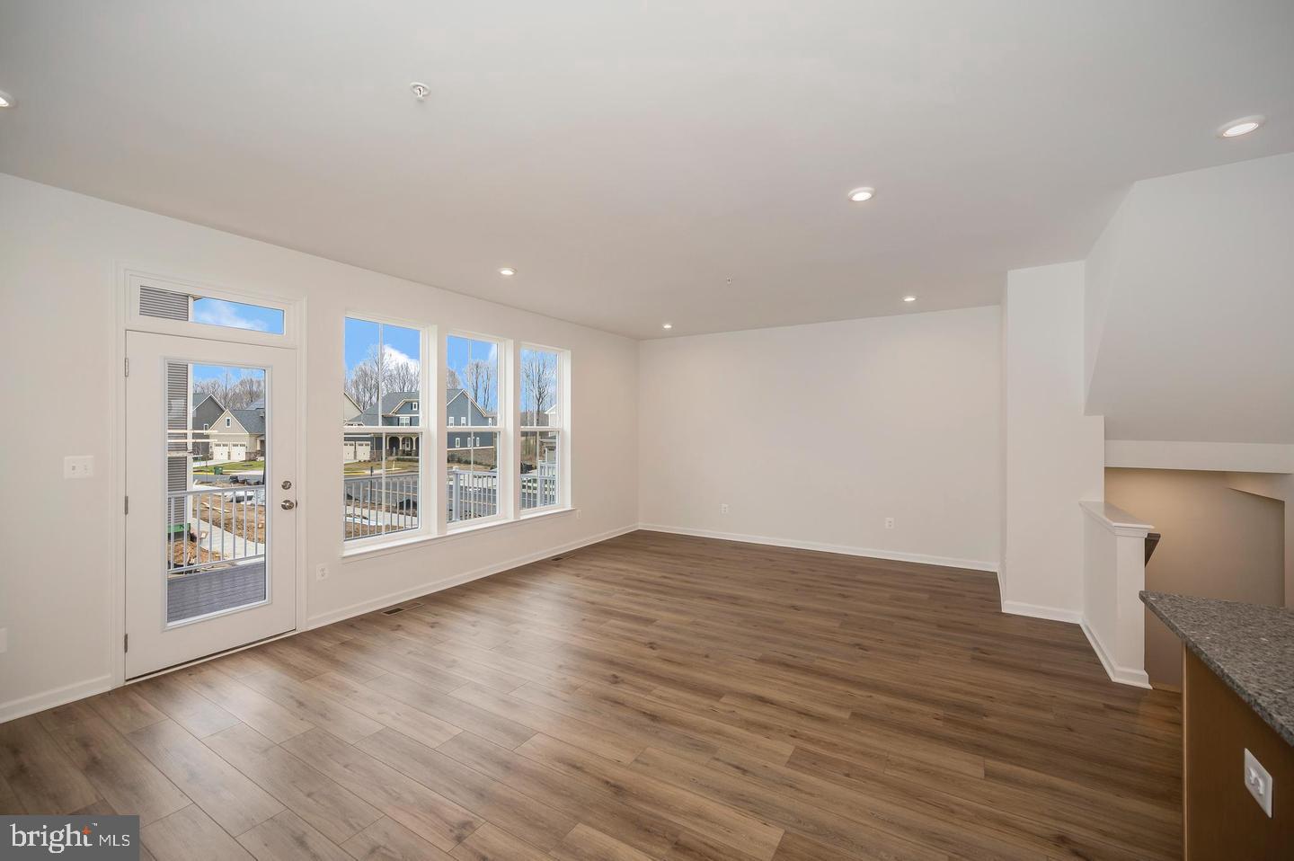 EMBREY MILL - Residential Lease