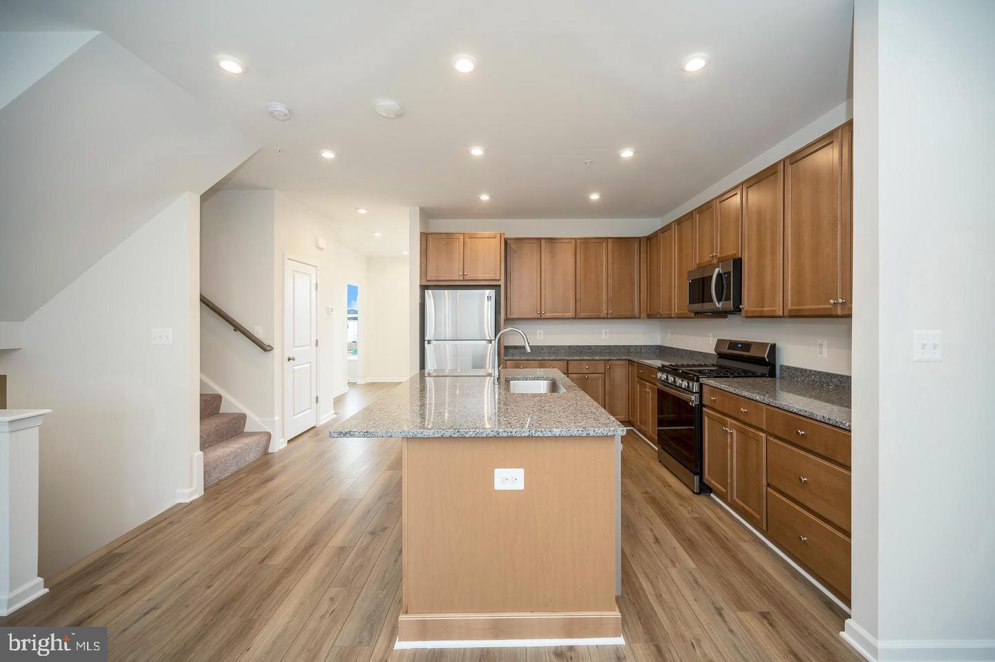 EMBREY MILL - Residential Lease