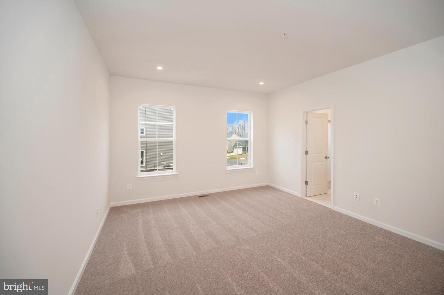 EMBREY MILL - Residential Lease