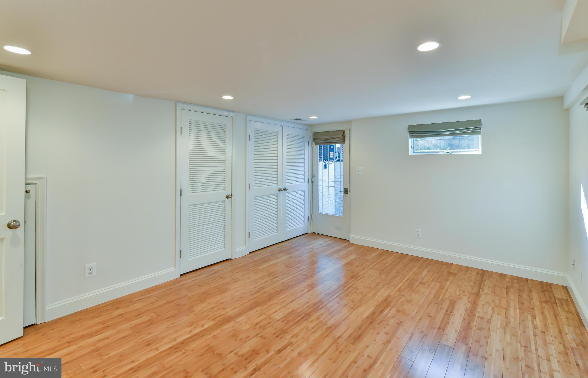 VIRGINIA VILLAGE - Residential