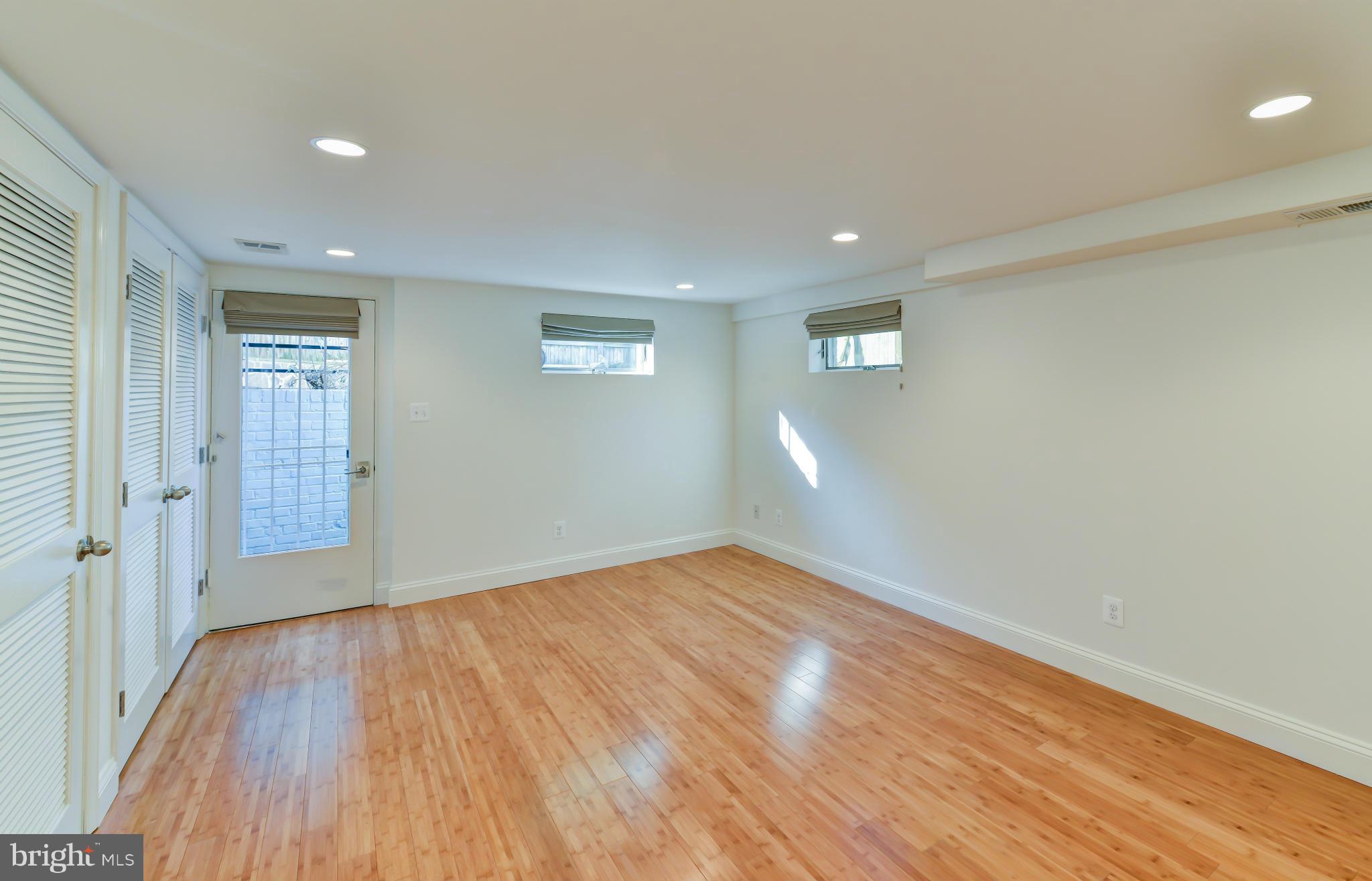 VIRGINIA VILLAGE - Residential